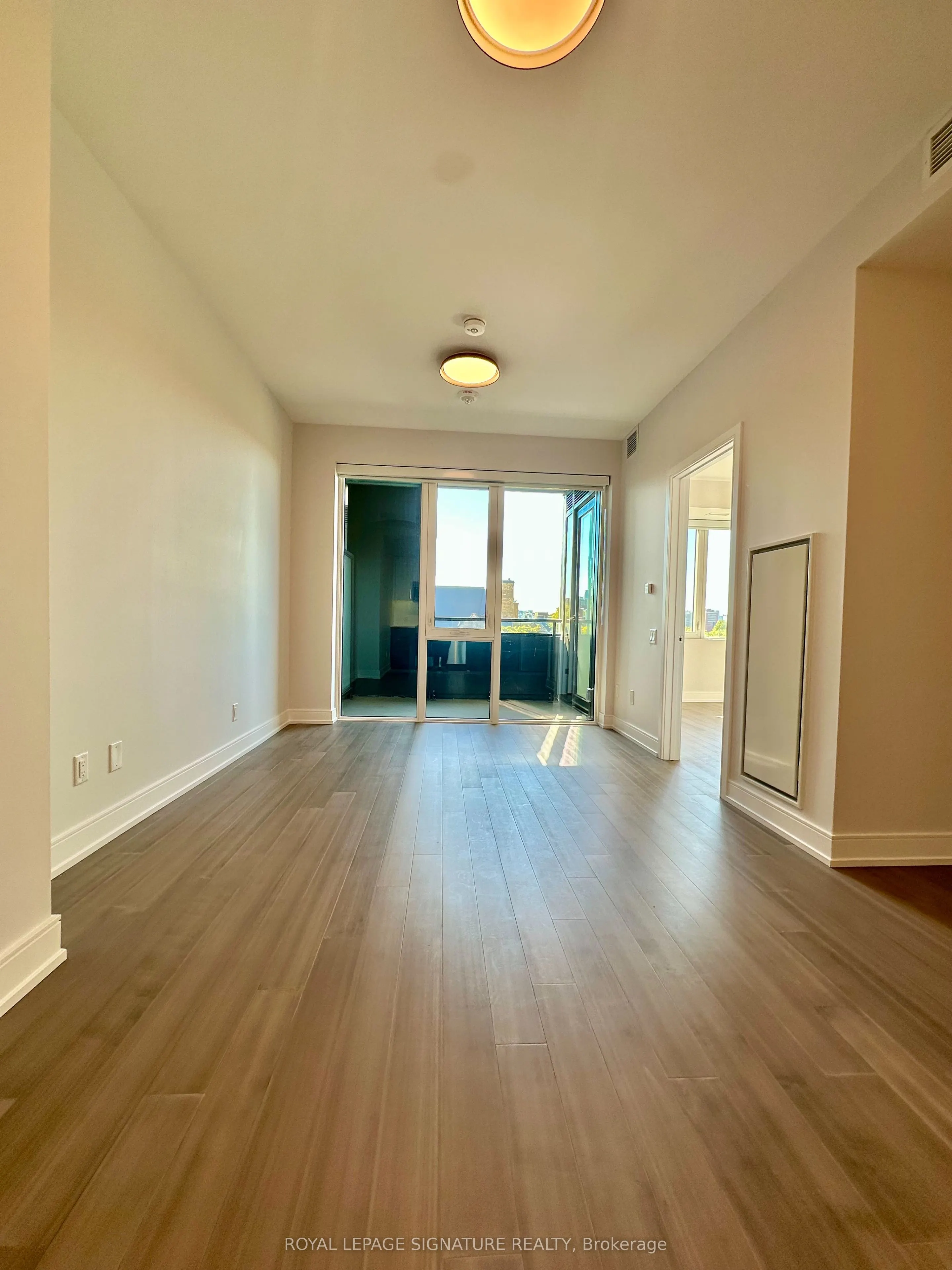 664 Spadina Avenue, #501