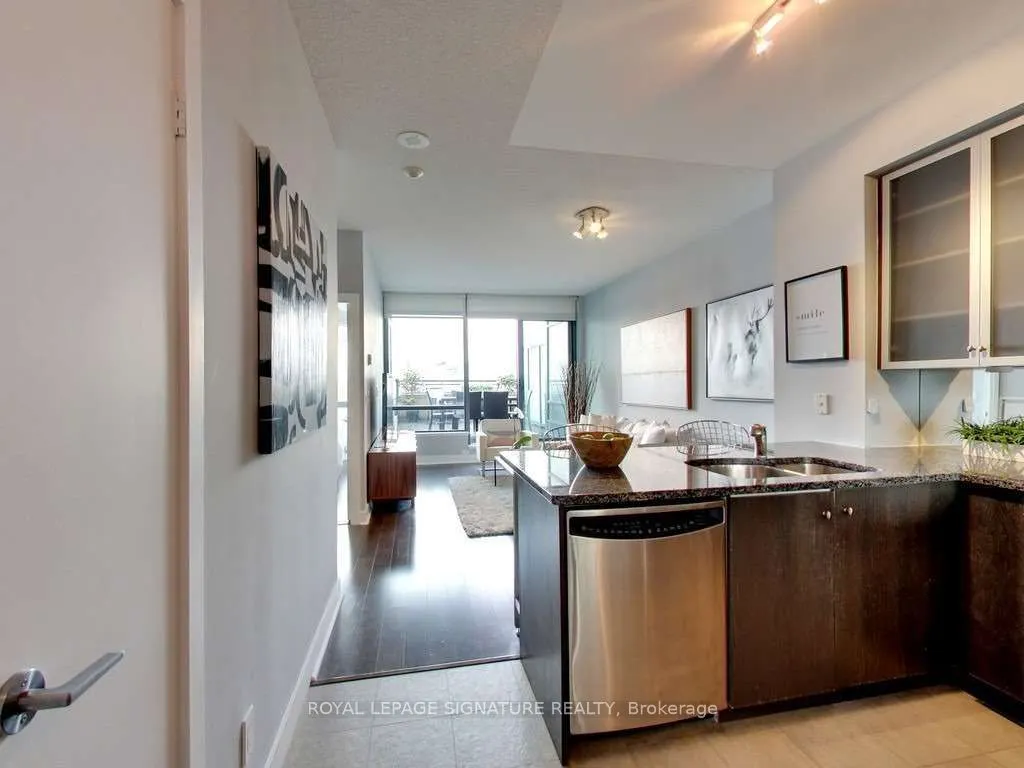 438 King Street W, #1307