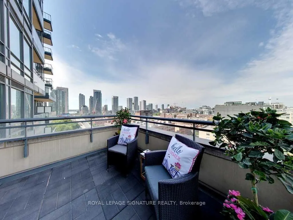 438 King Street W, #1307