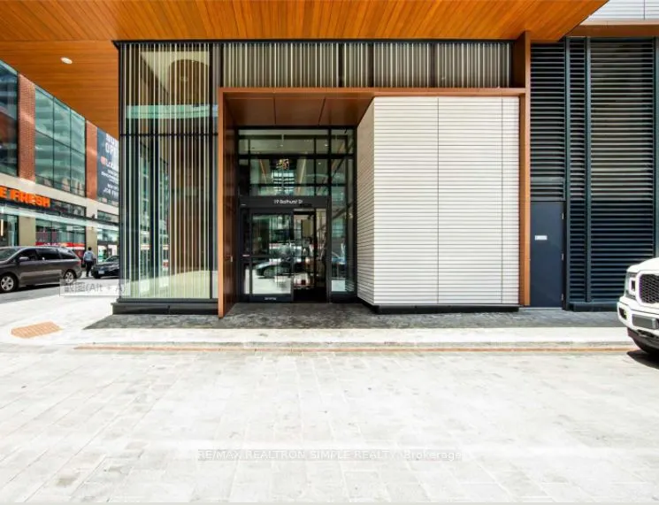 19 Bathurst Street, #1001