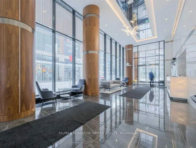 19 Bathurst Street, #1001
