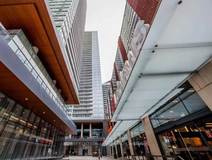 19 Bathurst Street, #1001