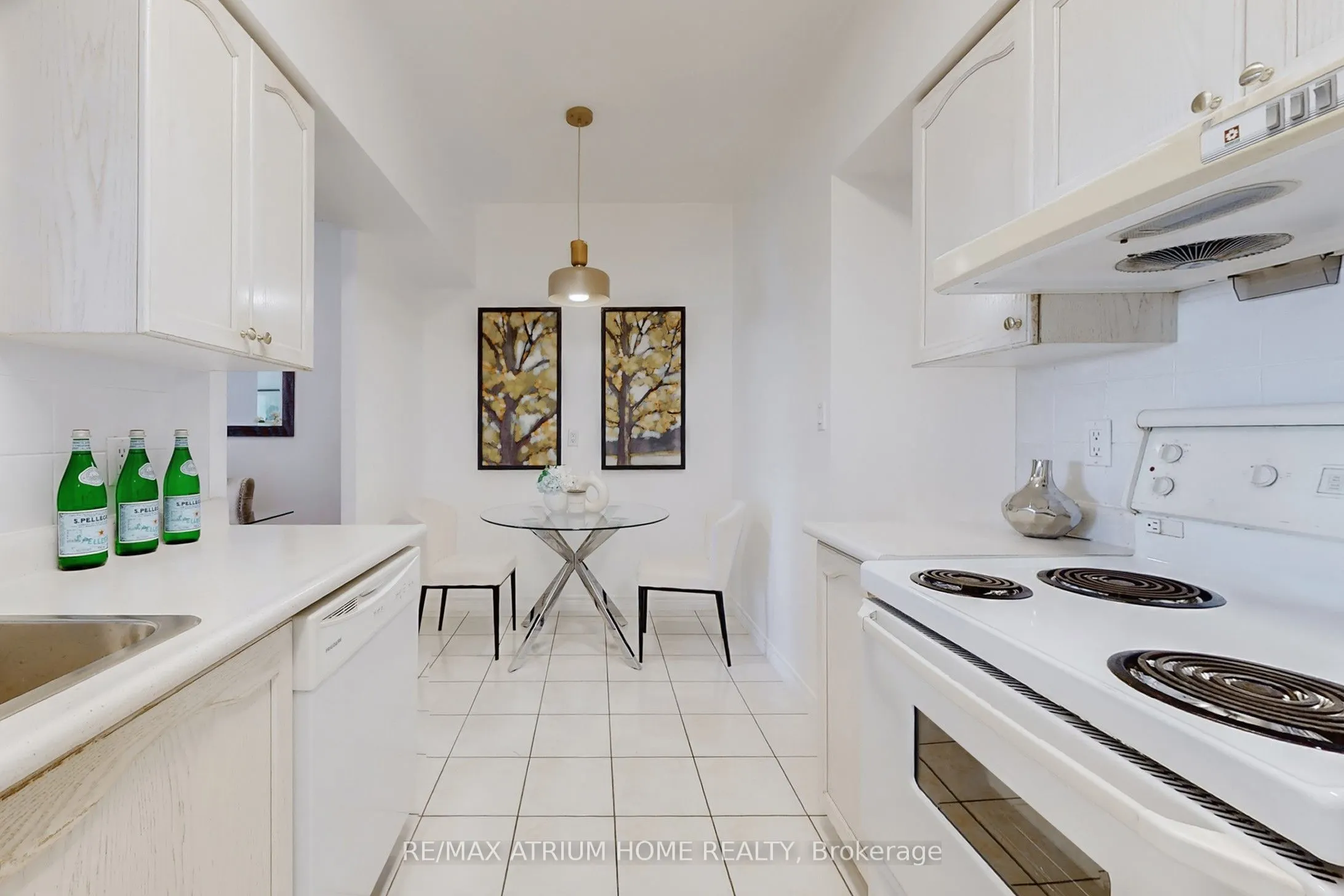 88 Grandview Way, #PH11