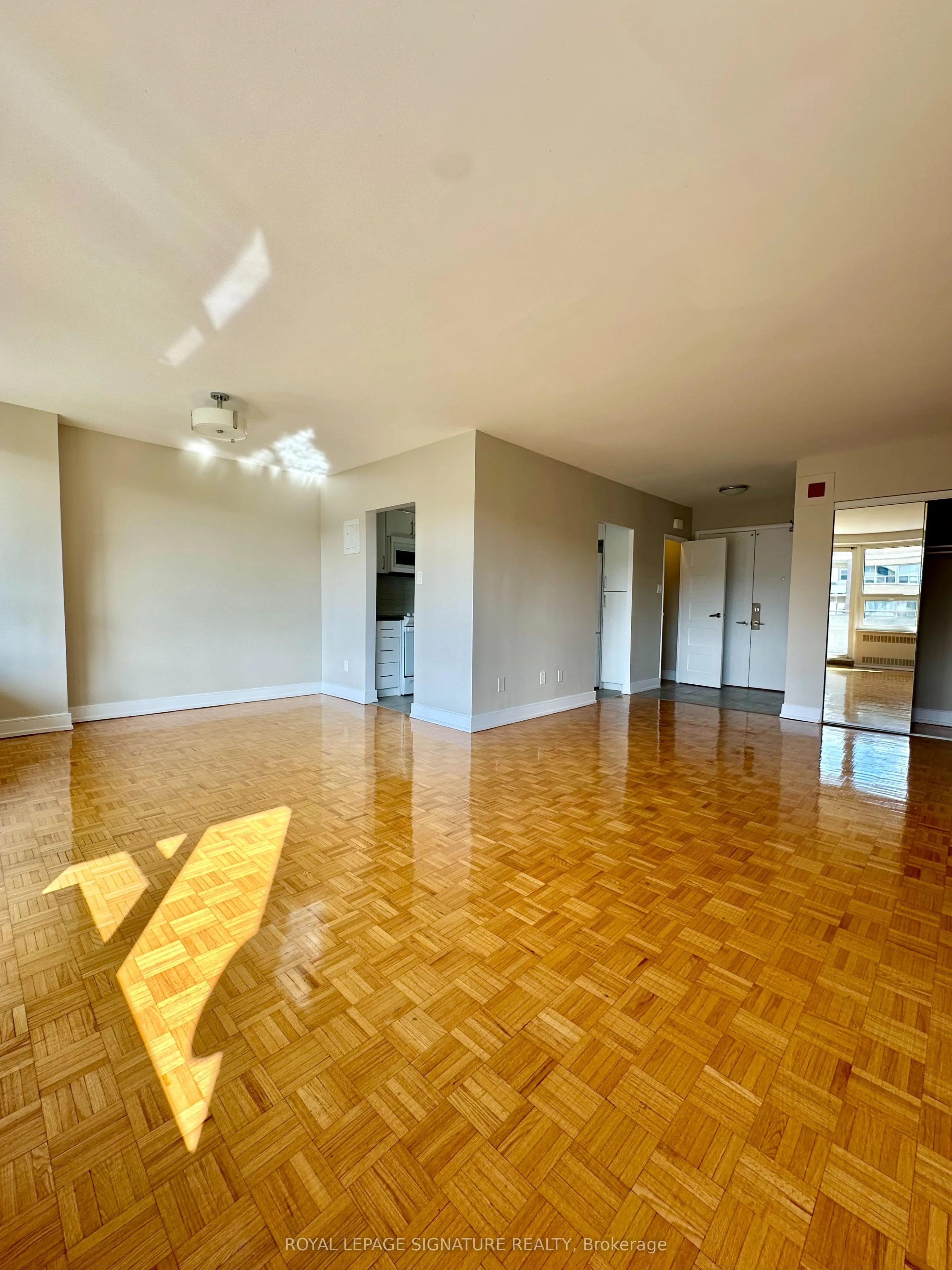 10 Shallmar Boulevard, #501