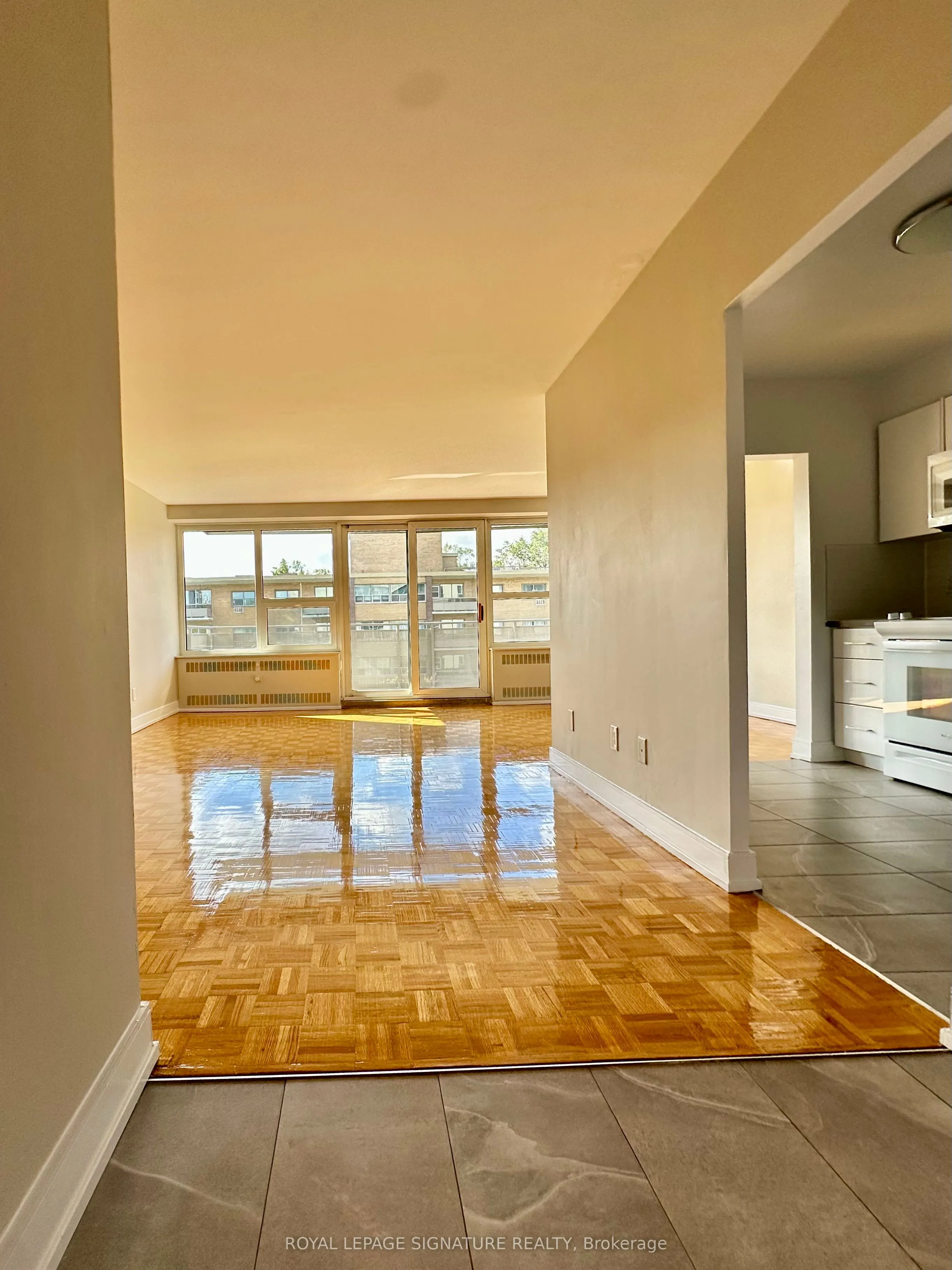 10 Shallmar Boulevard, #501