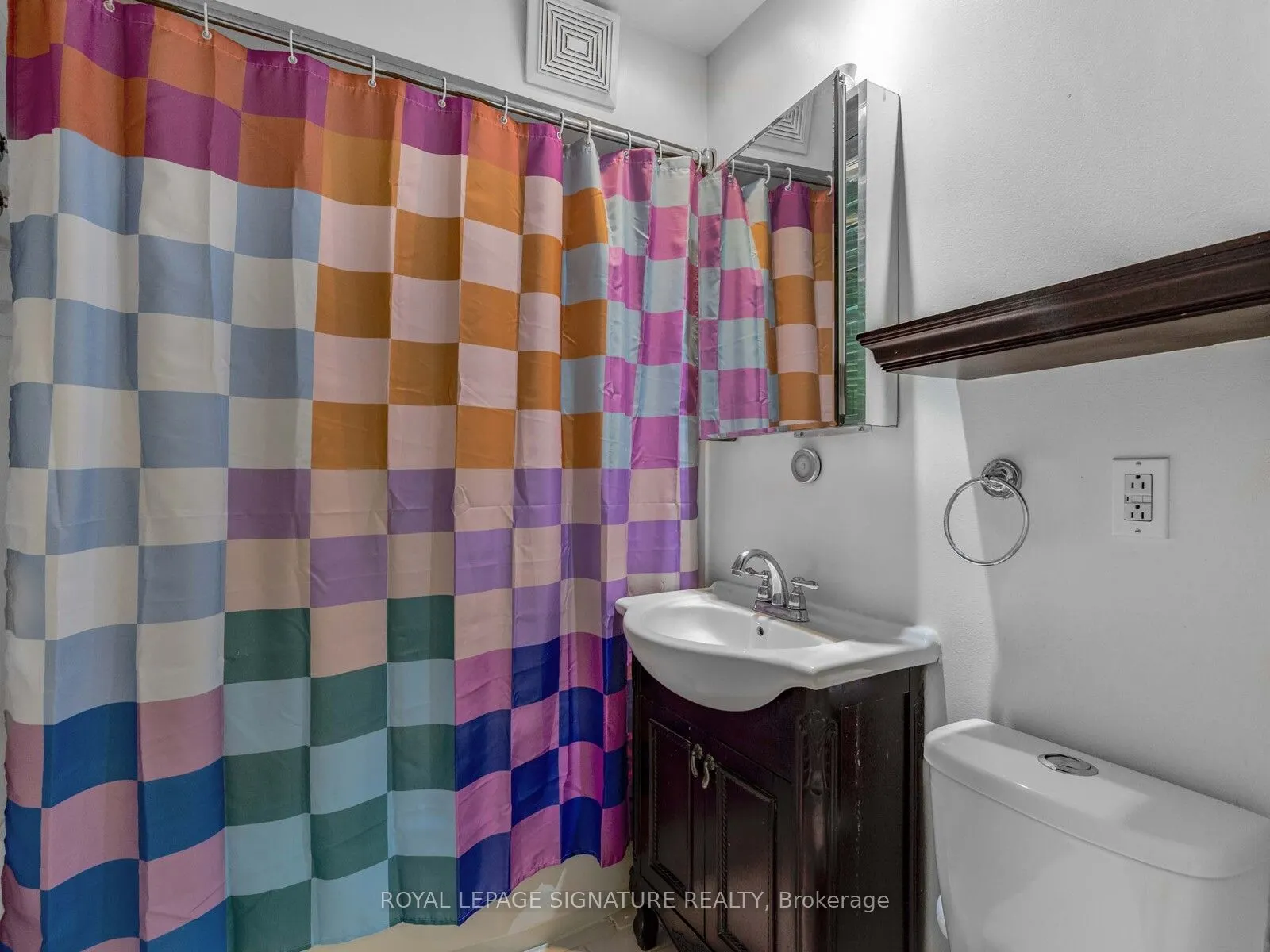 19 Warwick Avenue, #Upper