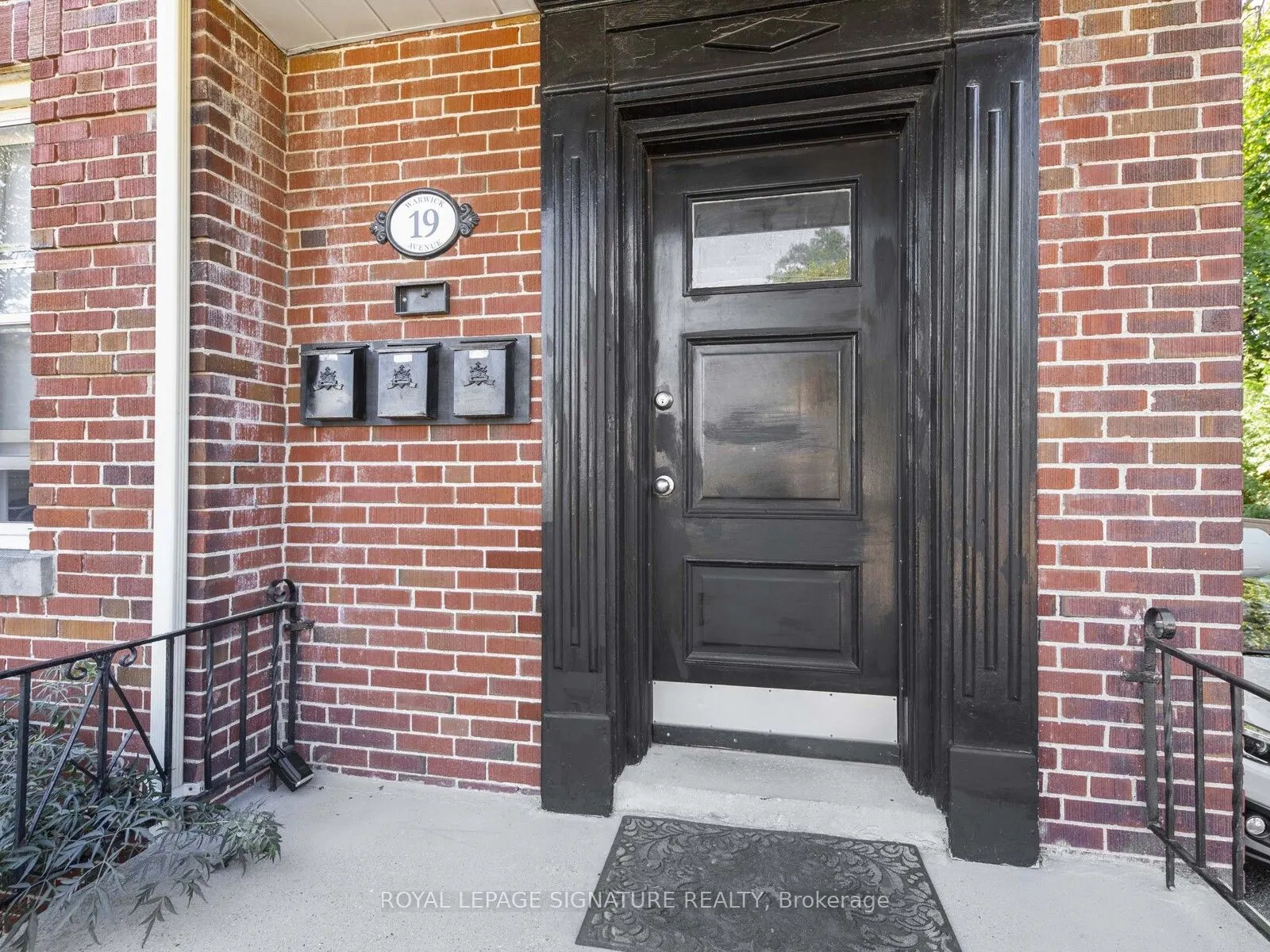19 Warwick Avenue, #Upper