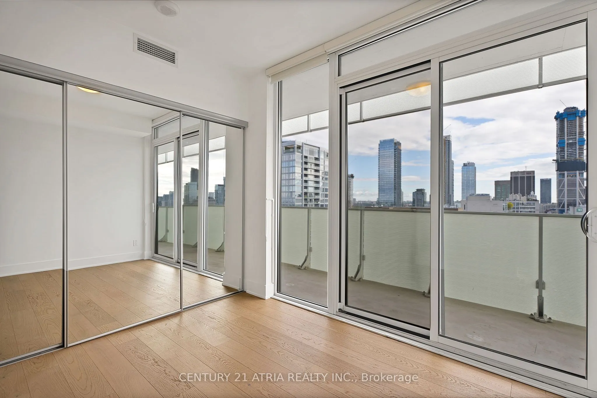 200 Bloor Street W, #3002
