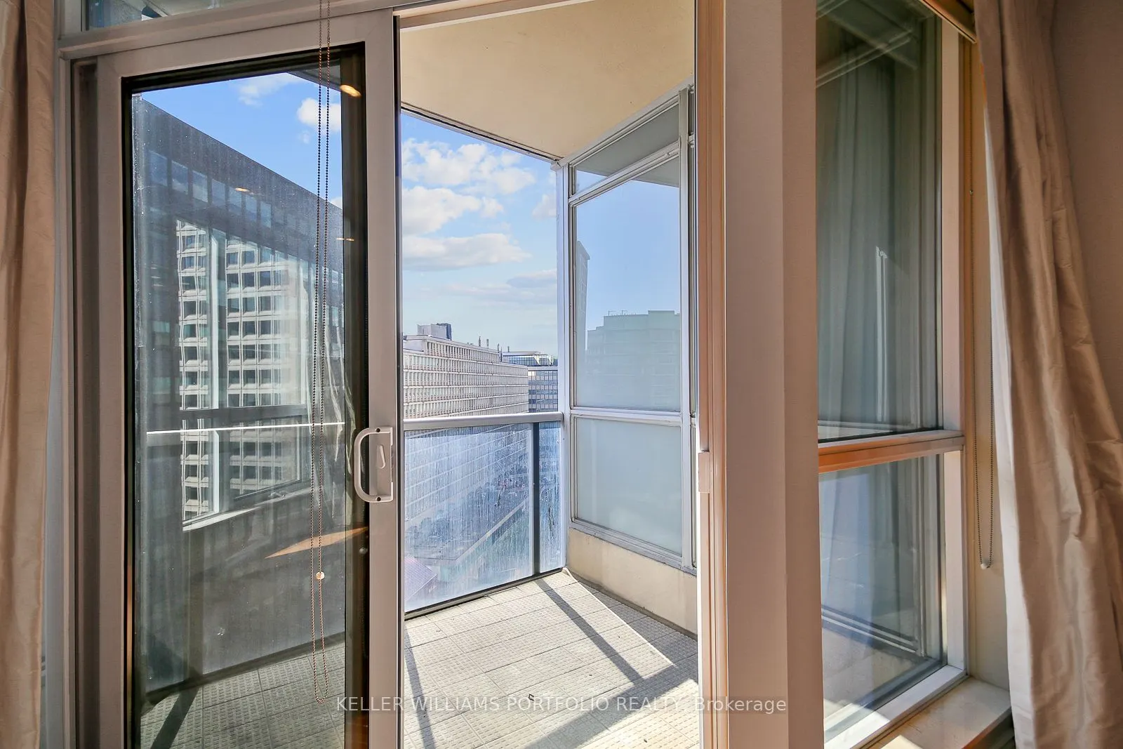 10 Bellair Street, #1003