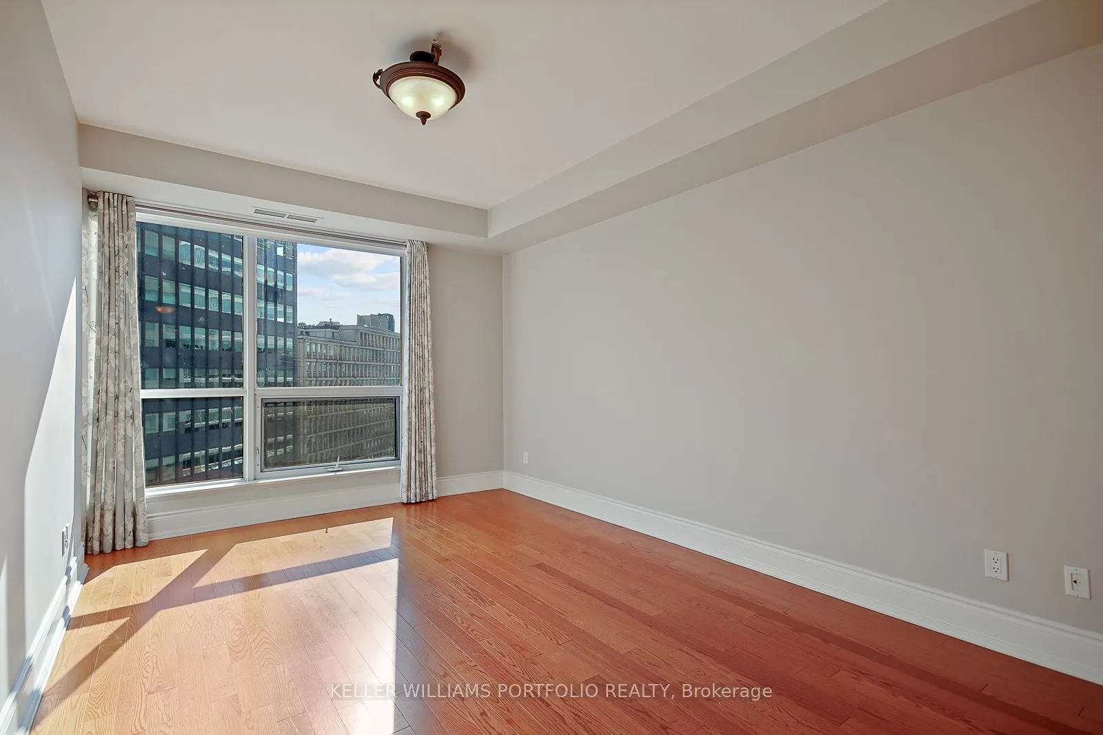 10 Bellair Street, #1003