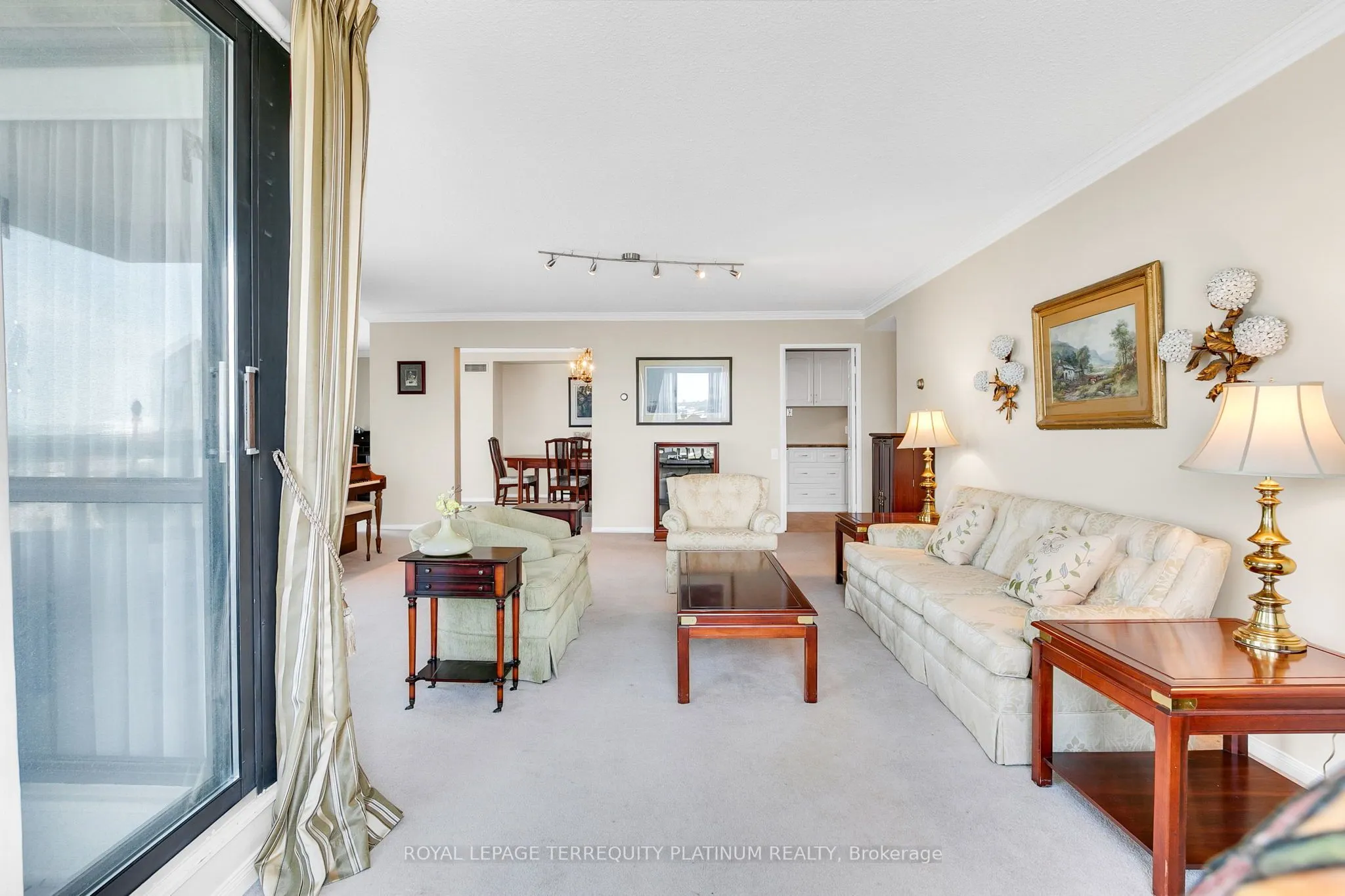 3 Concorde Place, #1202