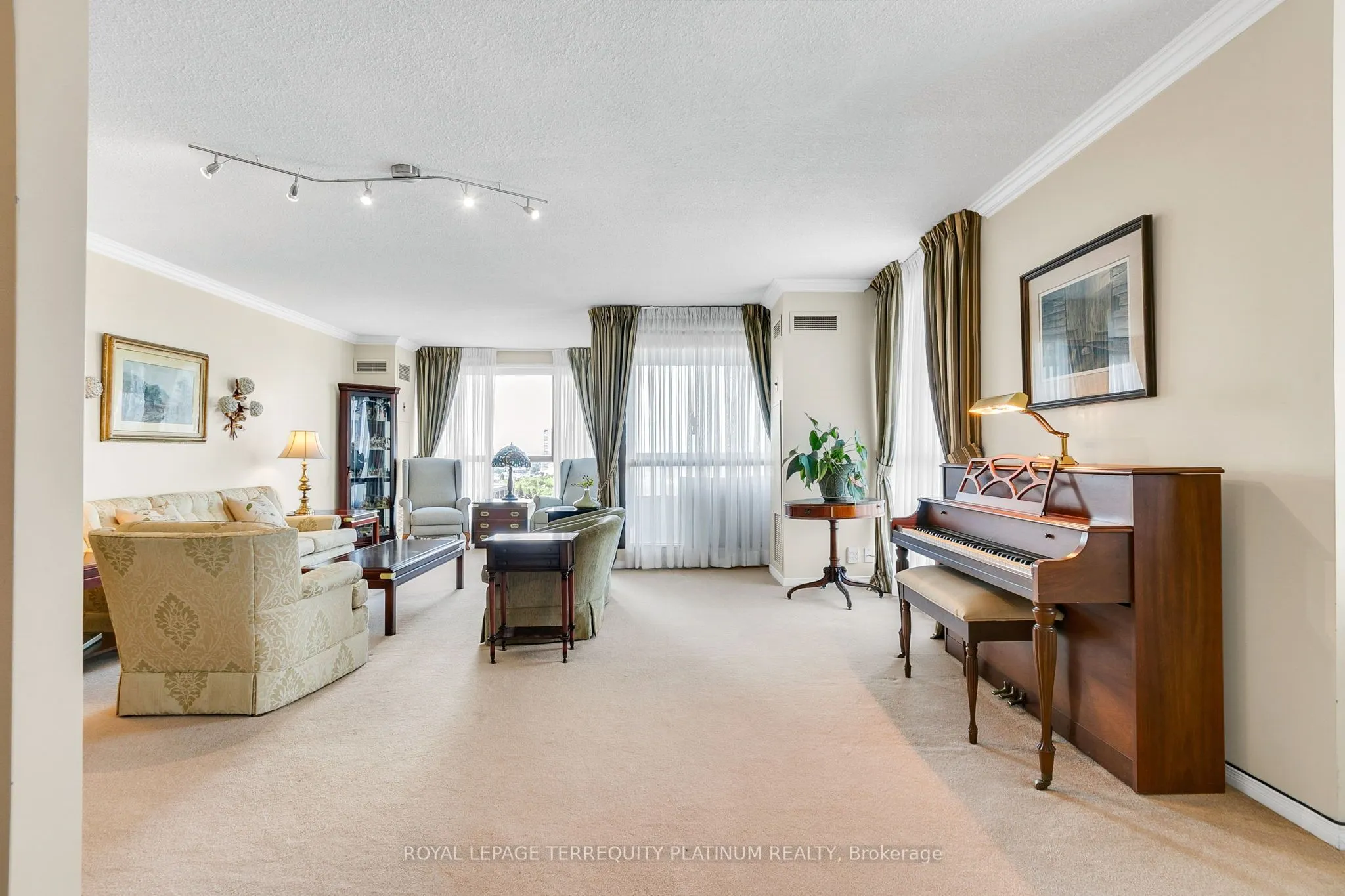 3 Concorde Place, #1202