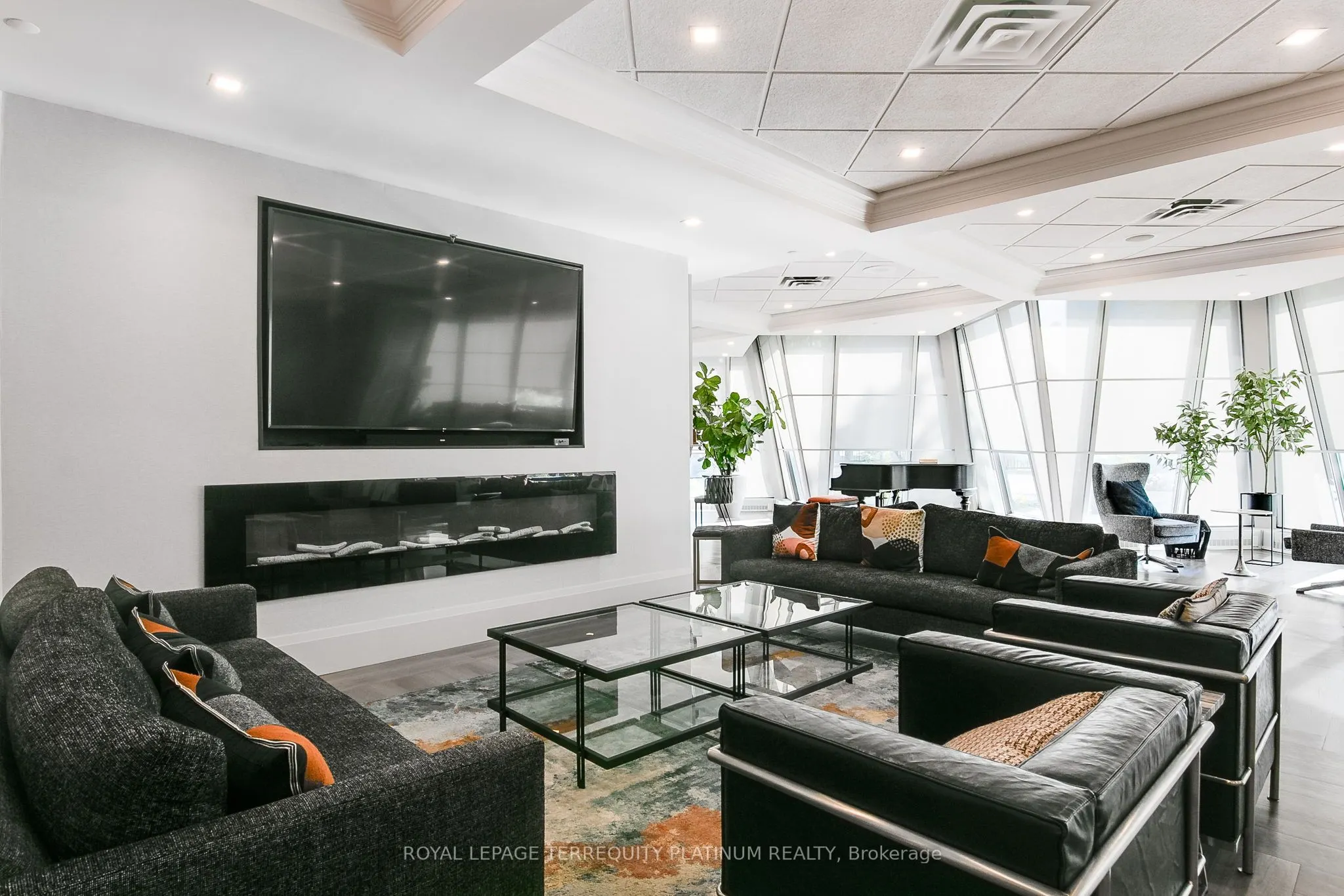 3 Concorde Place, #1202