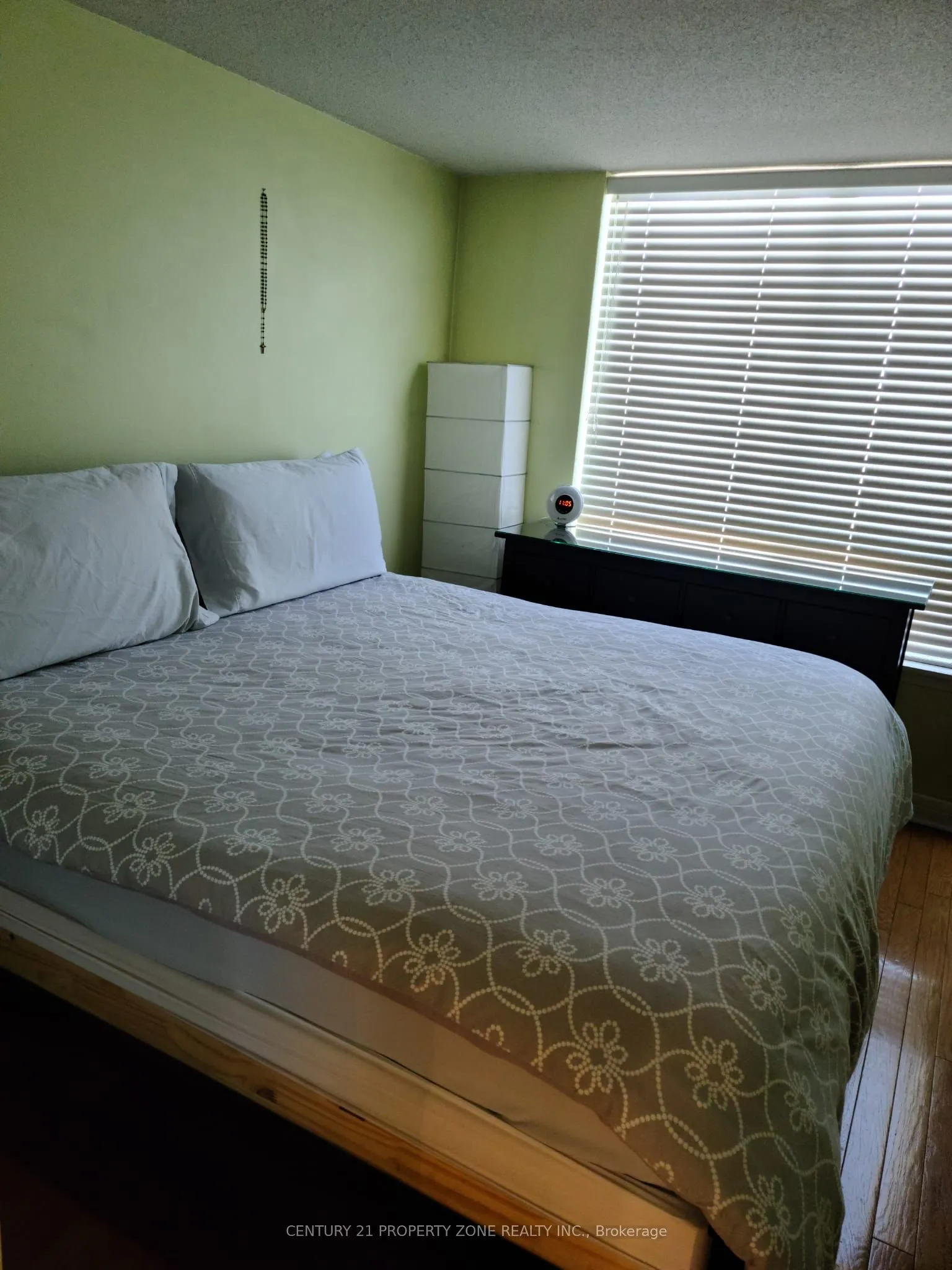 16 Harrison Garden Boulevard, #12