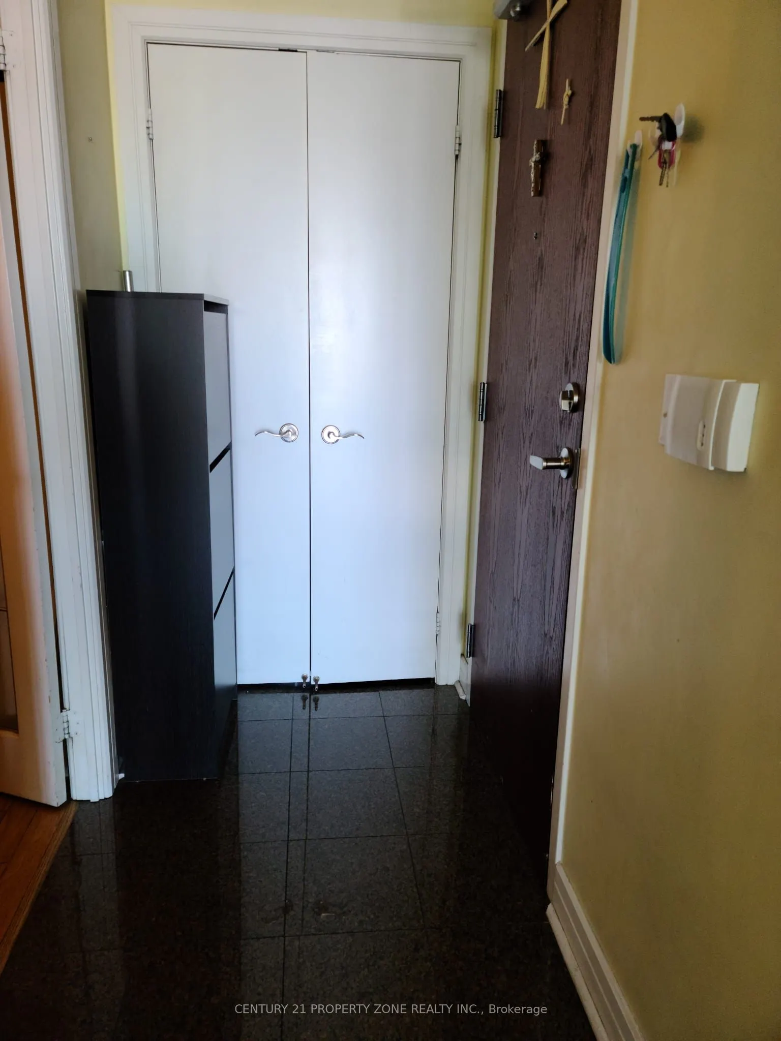 16 Harrison Garden Boulevard, #12