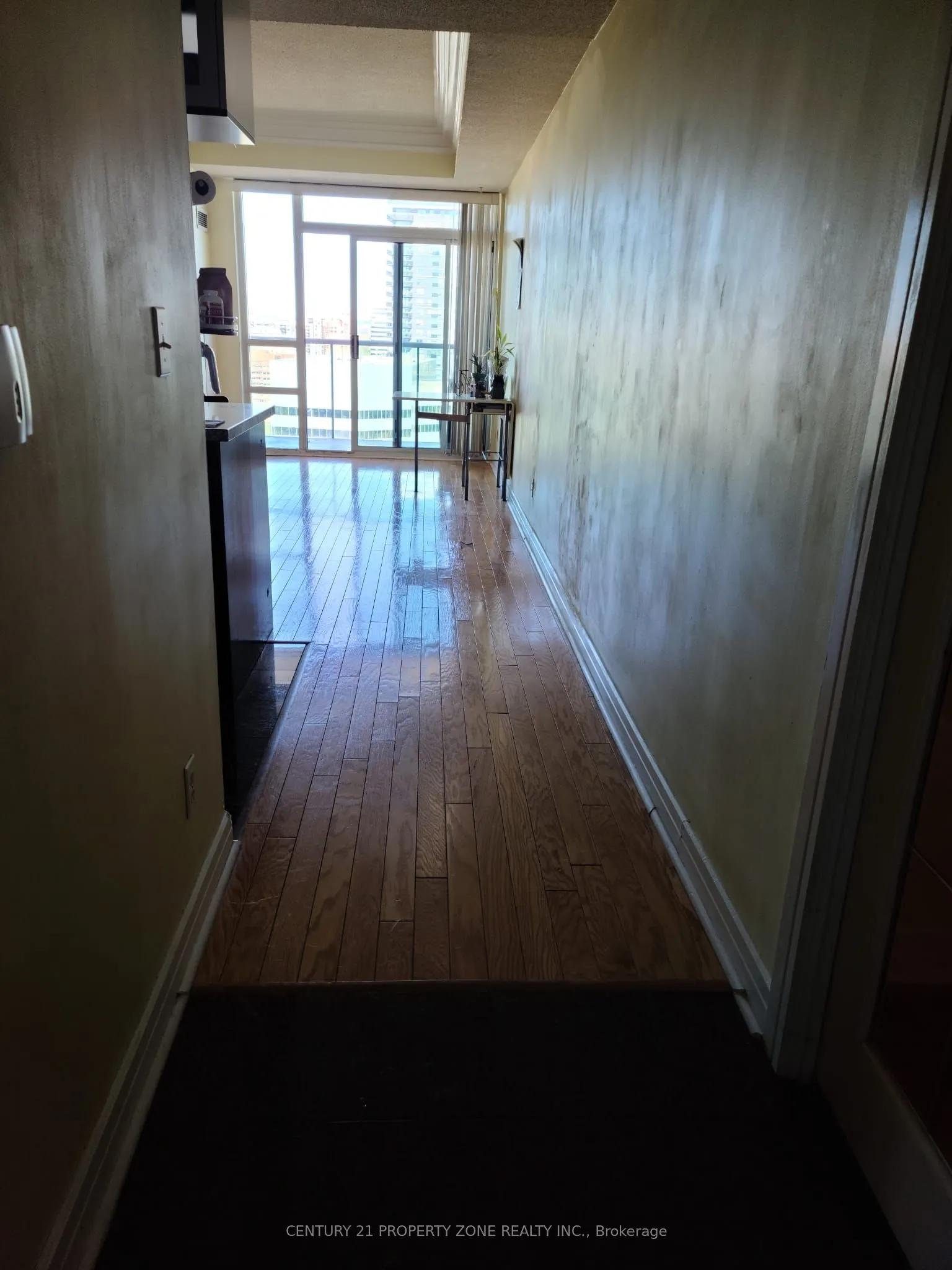 16 Harrison Garden Boulevard, #12