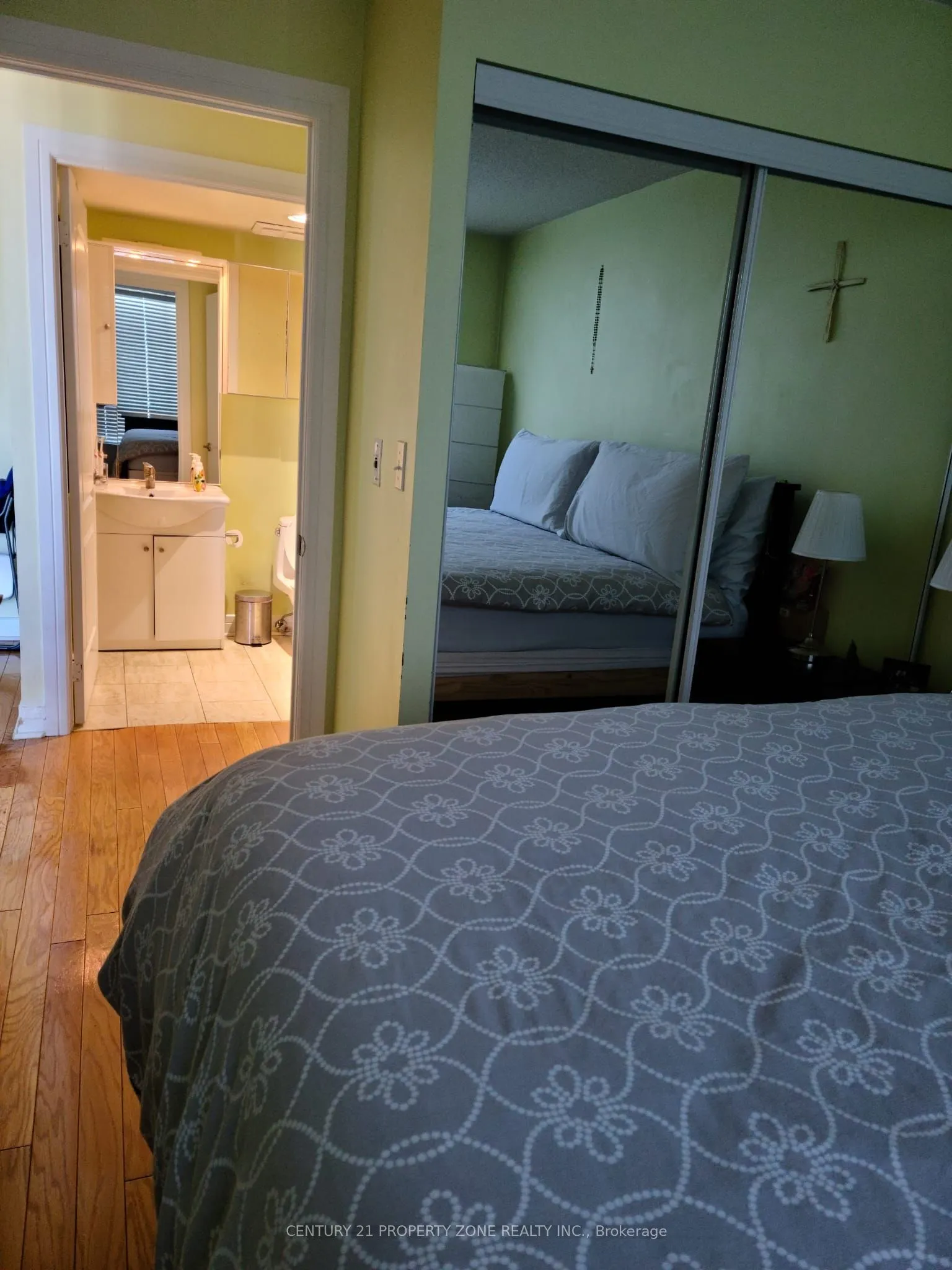 16 Harrison Garden Boulevard, #12