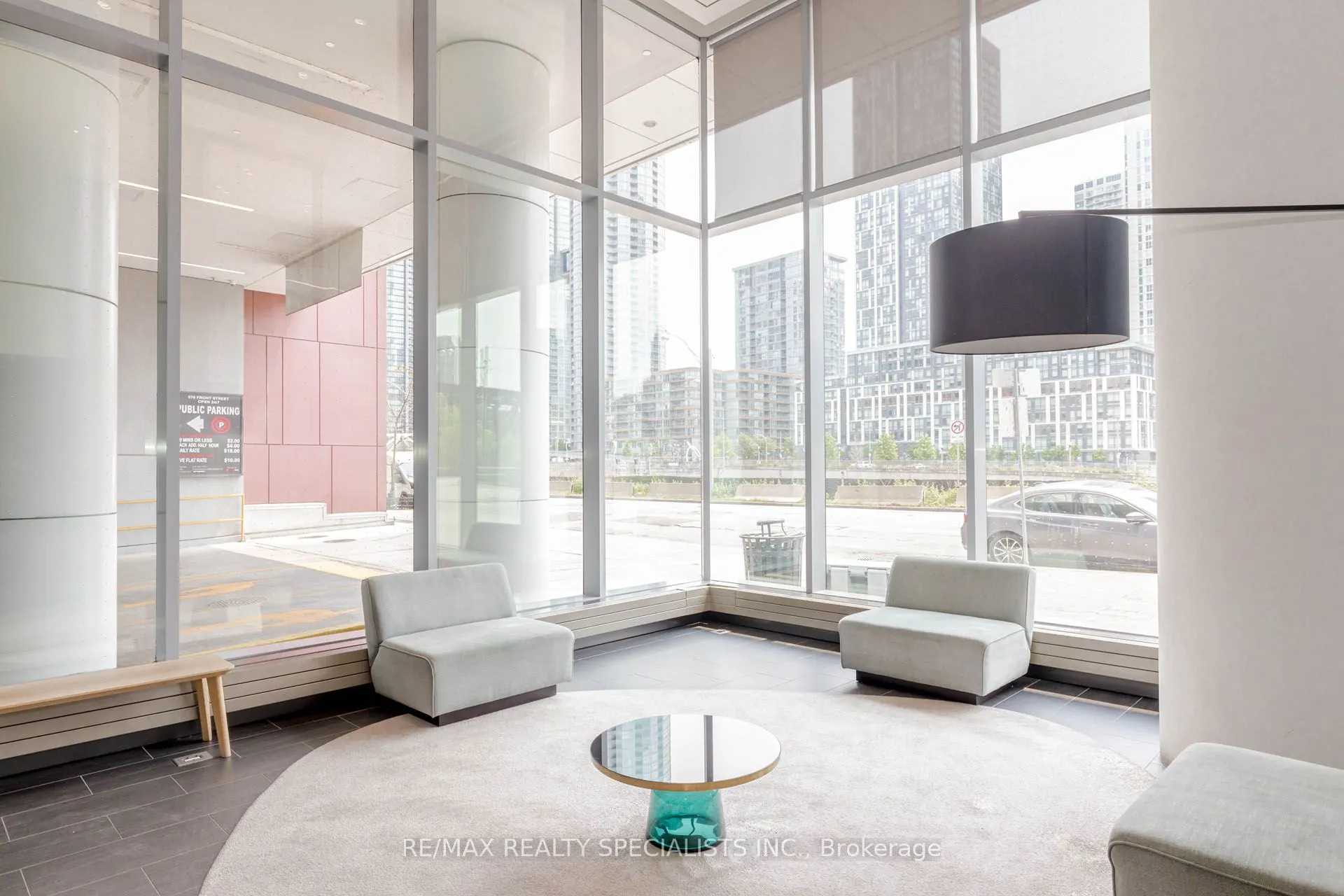 576 FRONT Street W, #1705
