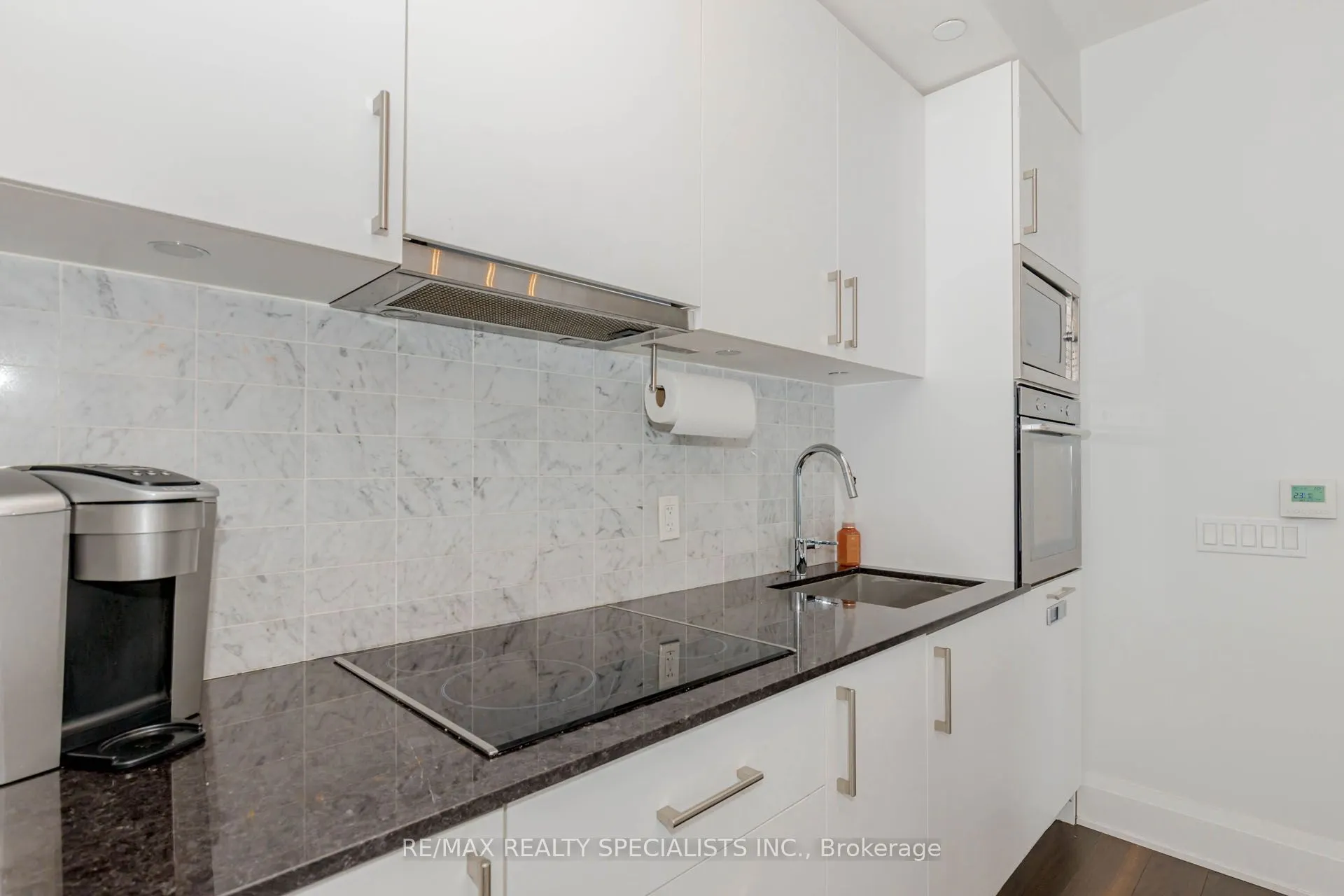 576 FRONT Street W, #1705