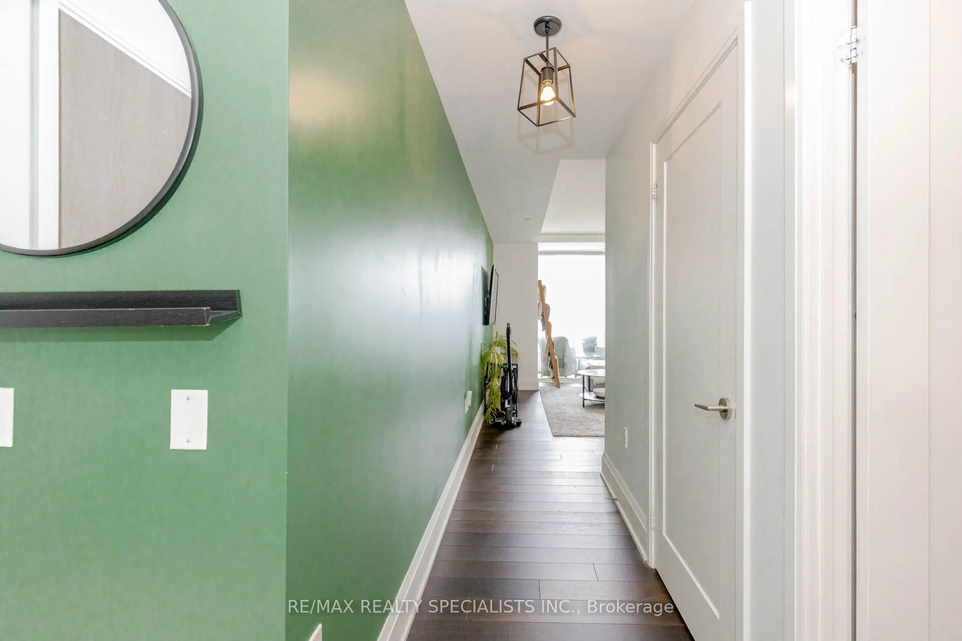 576 FRONT Street W, #1705
