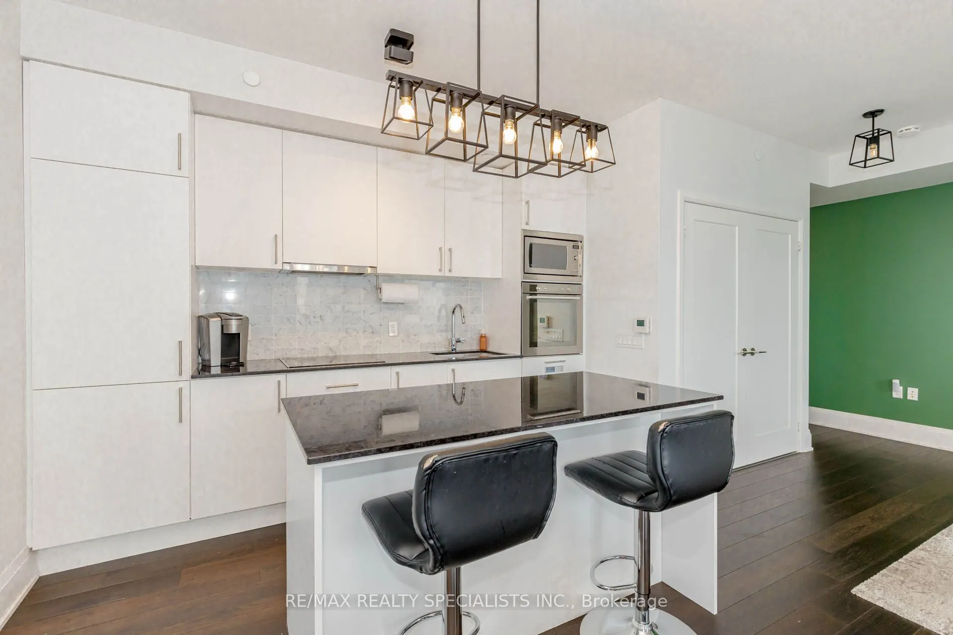 576 FRONT Street W, #1705
