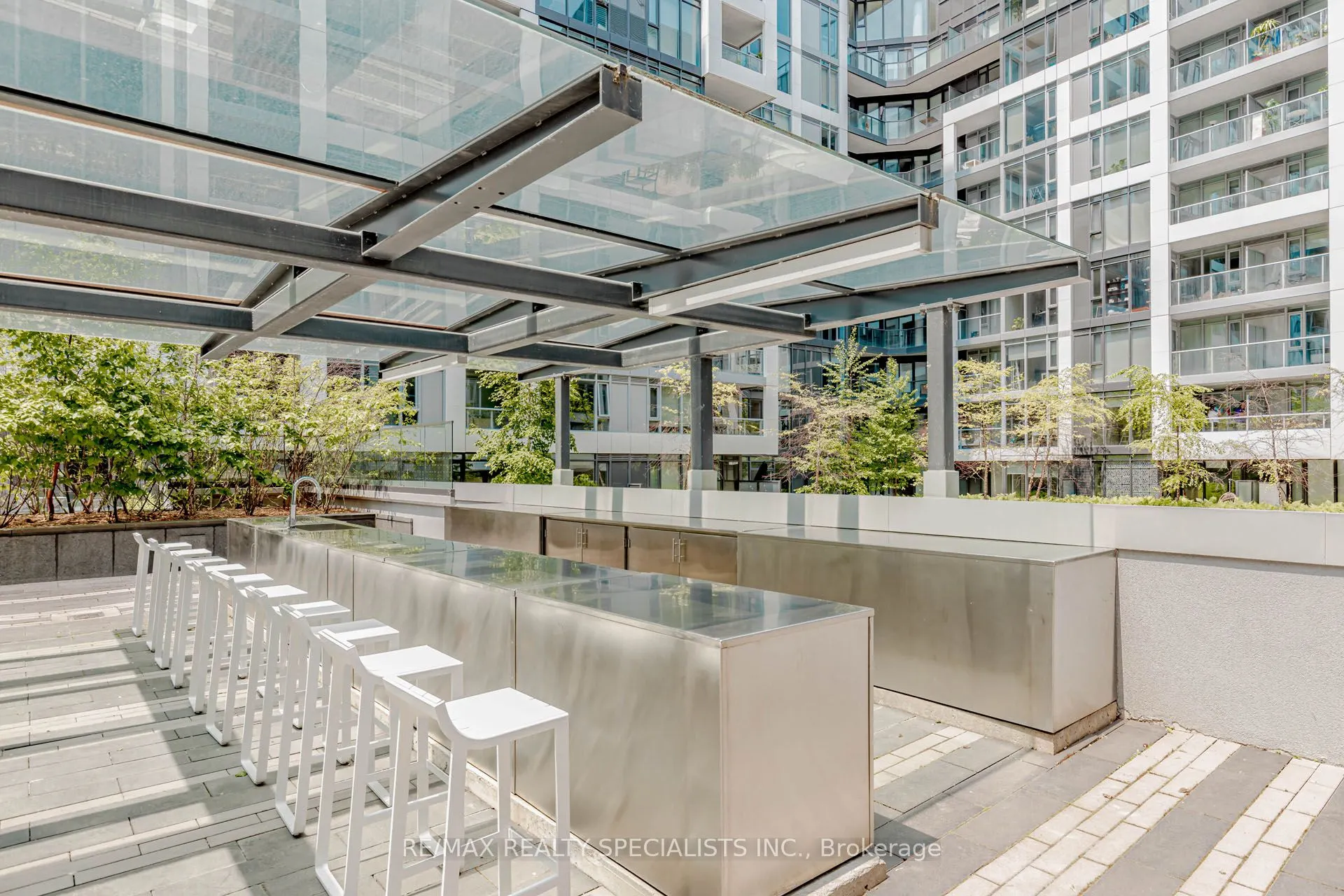 576 FRONT Street W, #1705