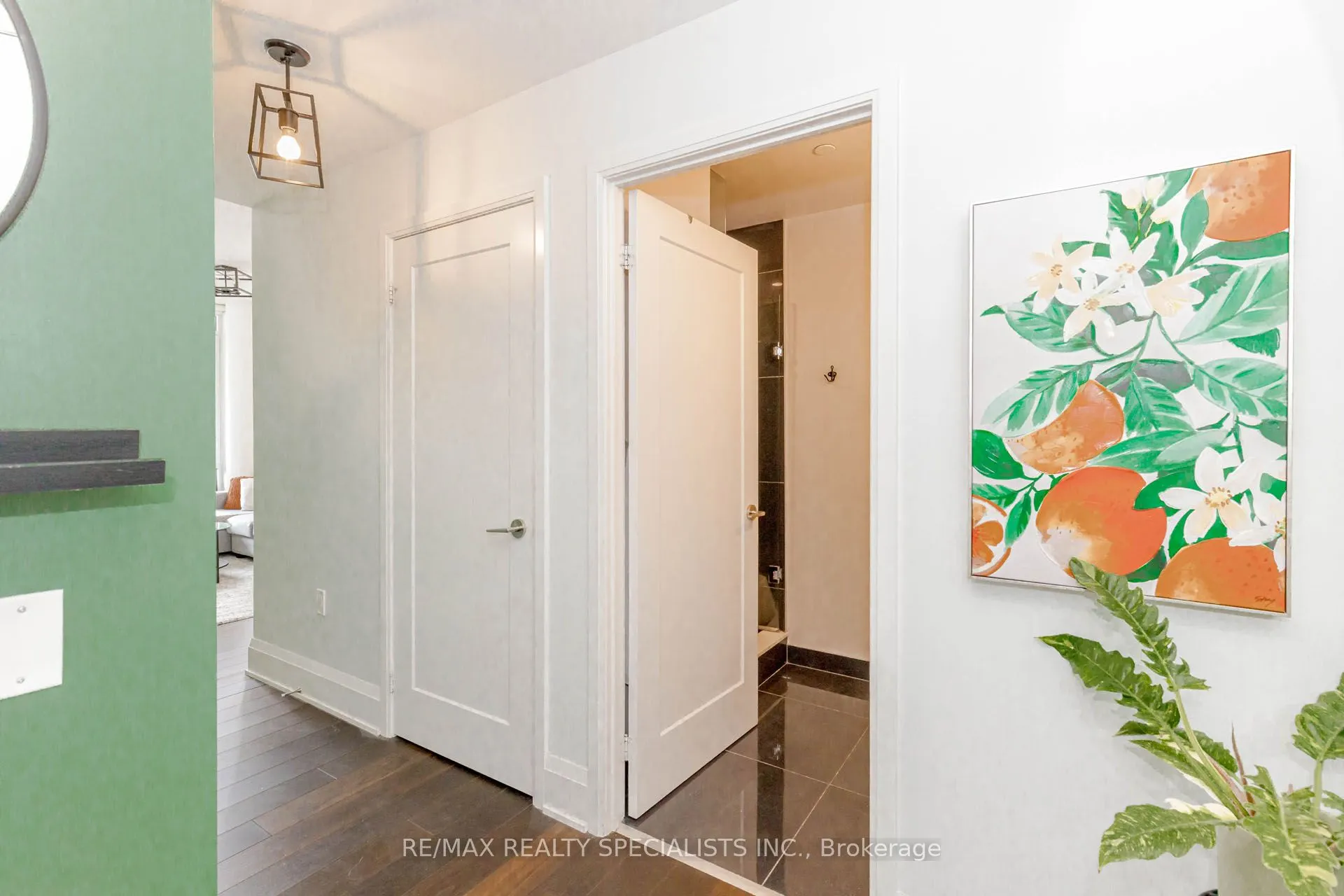 576 FRONT Street W, #1705