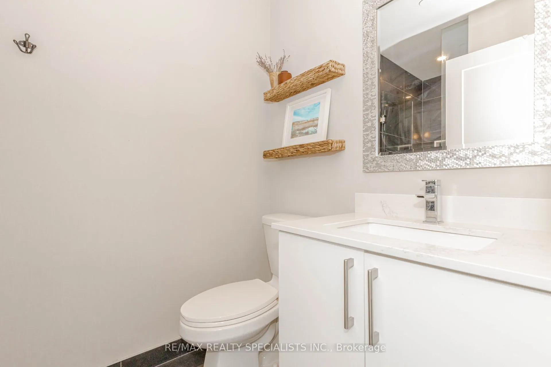 576 FRONT Street W, #1705