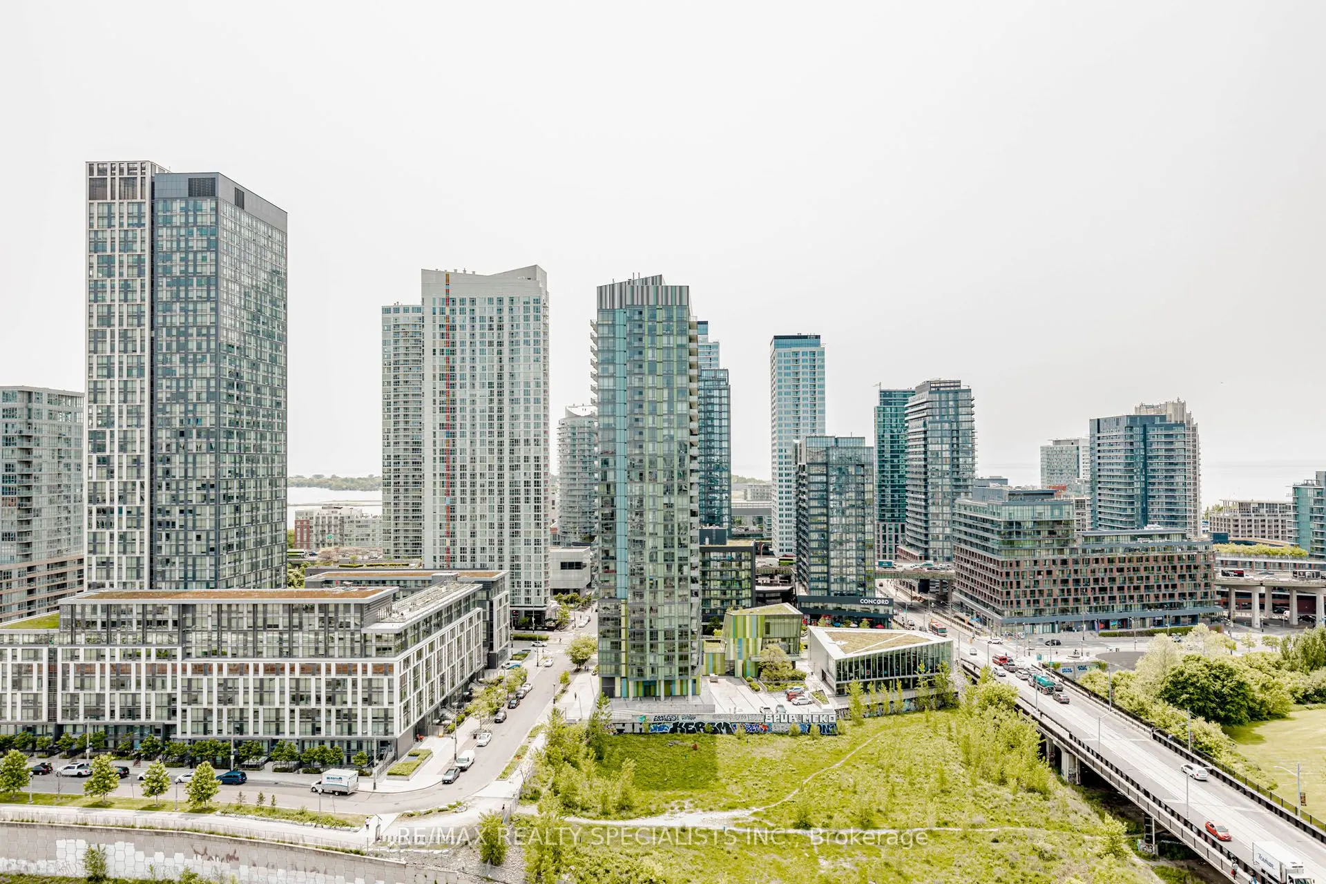 576 FRONT Street W, #1705
