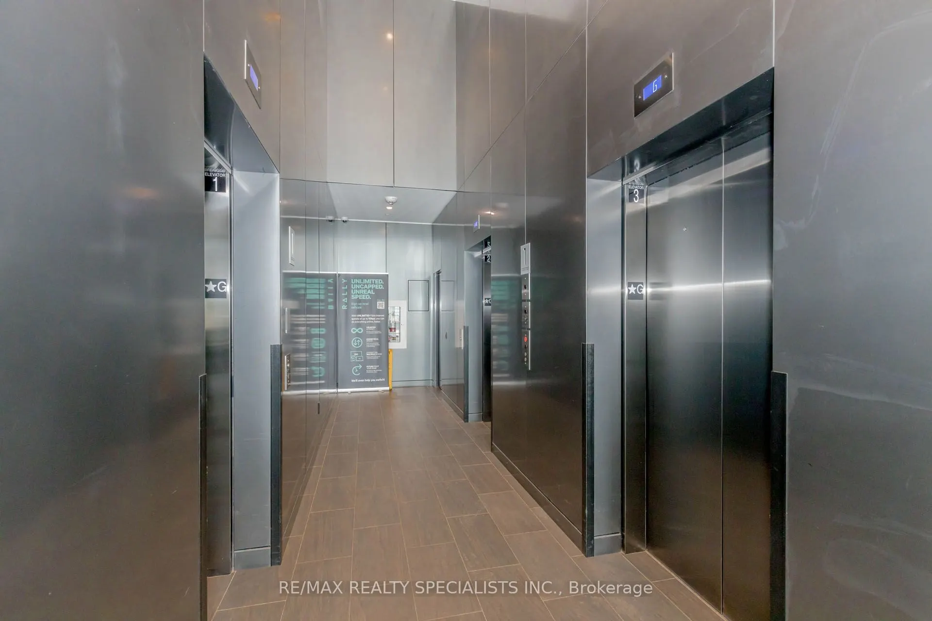 576 FRONT Street W, #1705