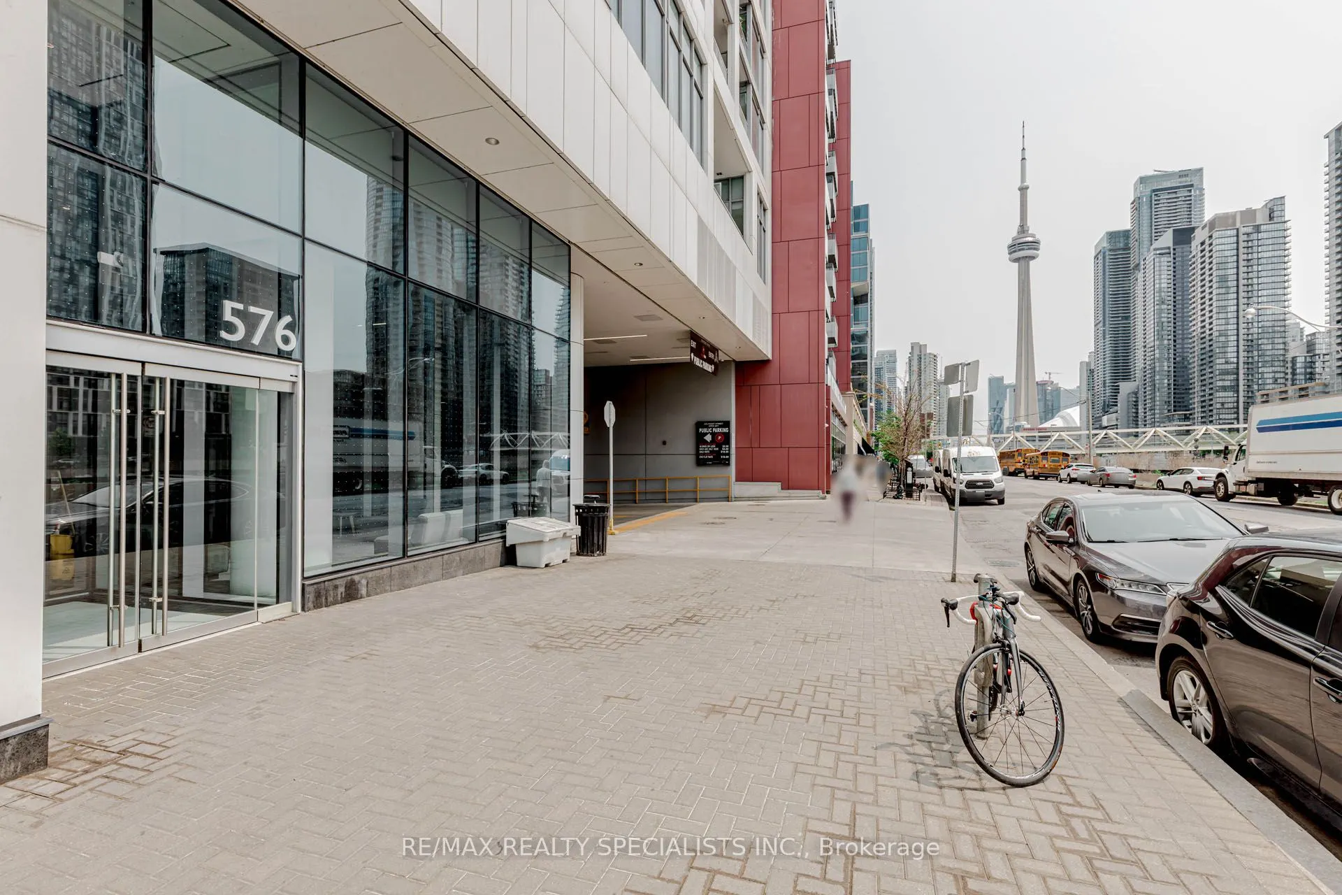 576 FRONT Street W, #1705