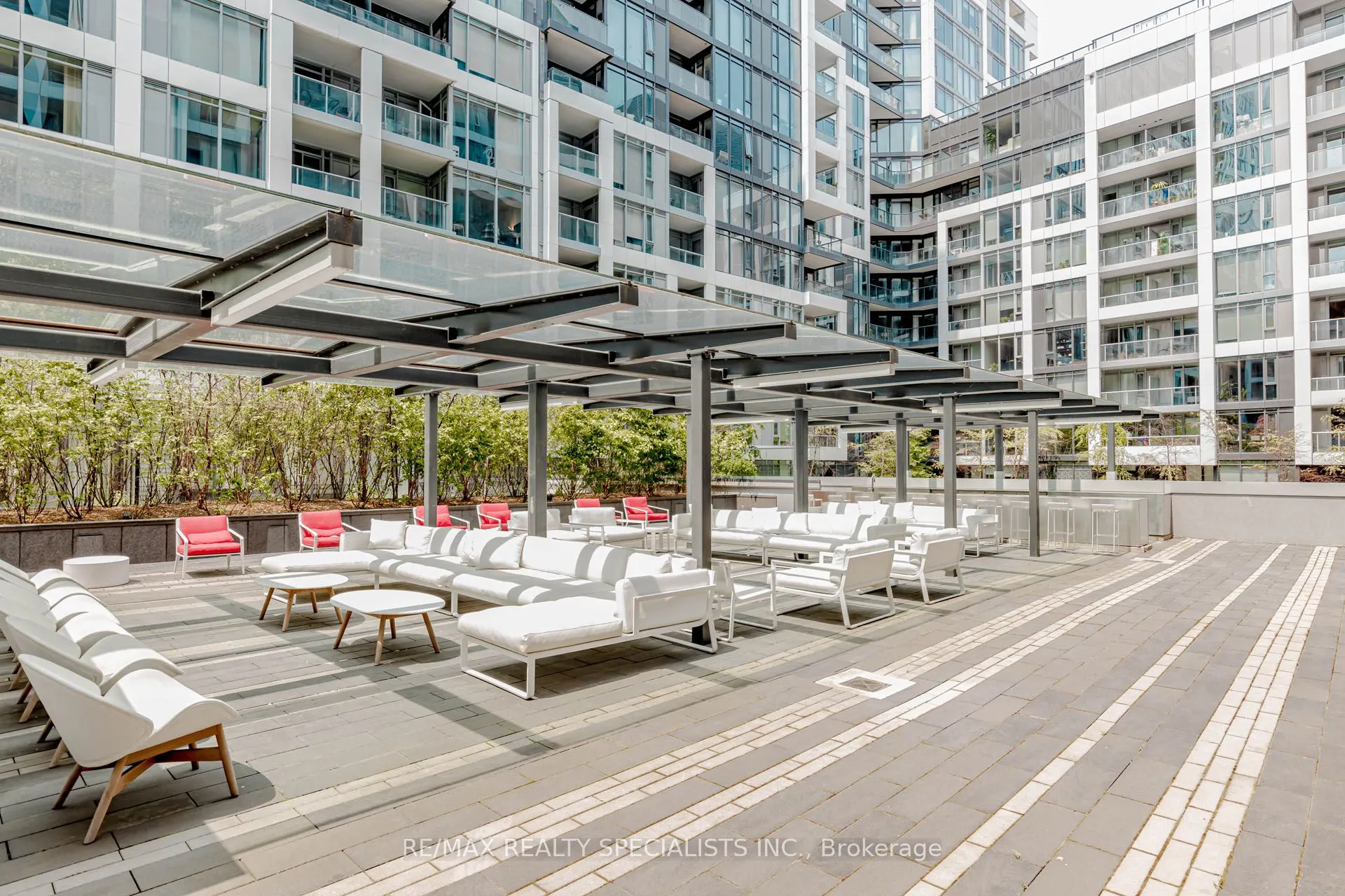 576 FRONT Street W, #1705