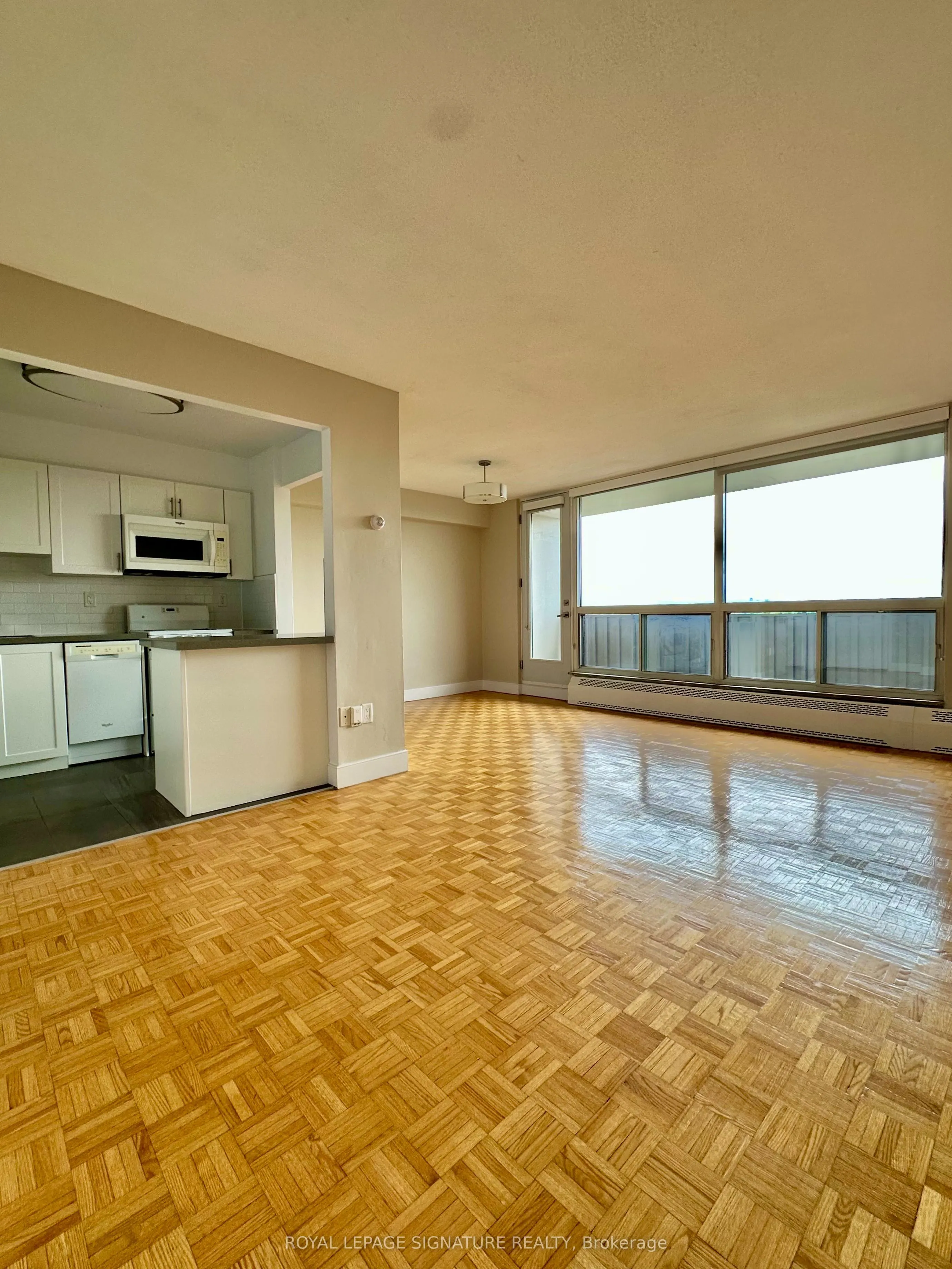 666 Spadina Avenue, #903