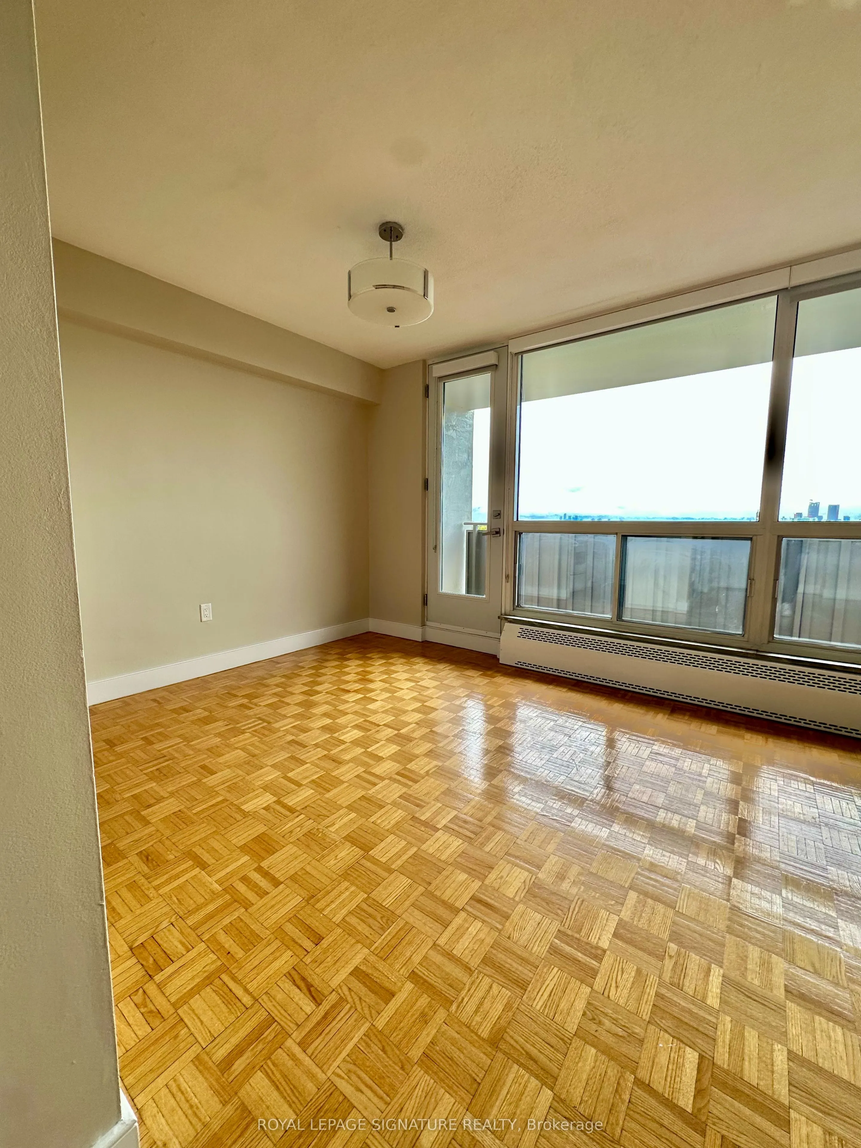 666 Spadina Avenue, #903