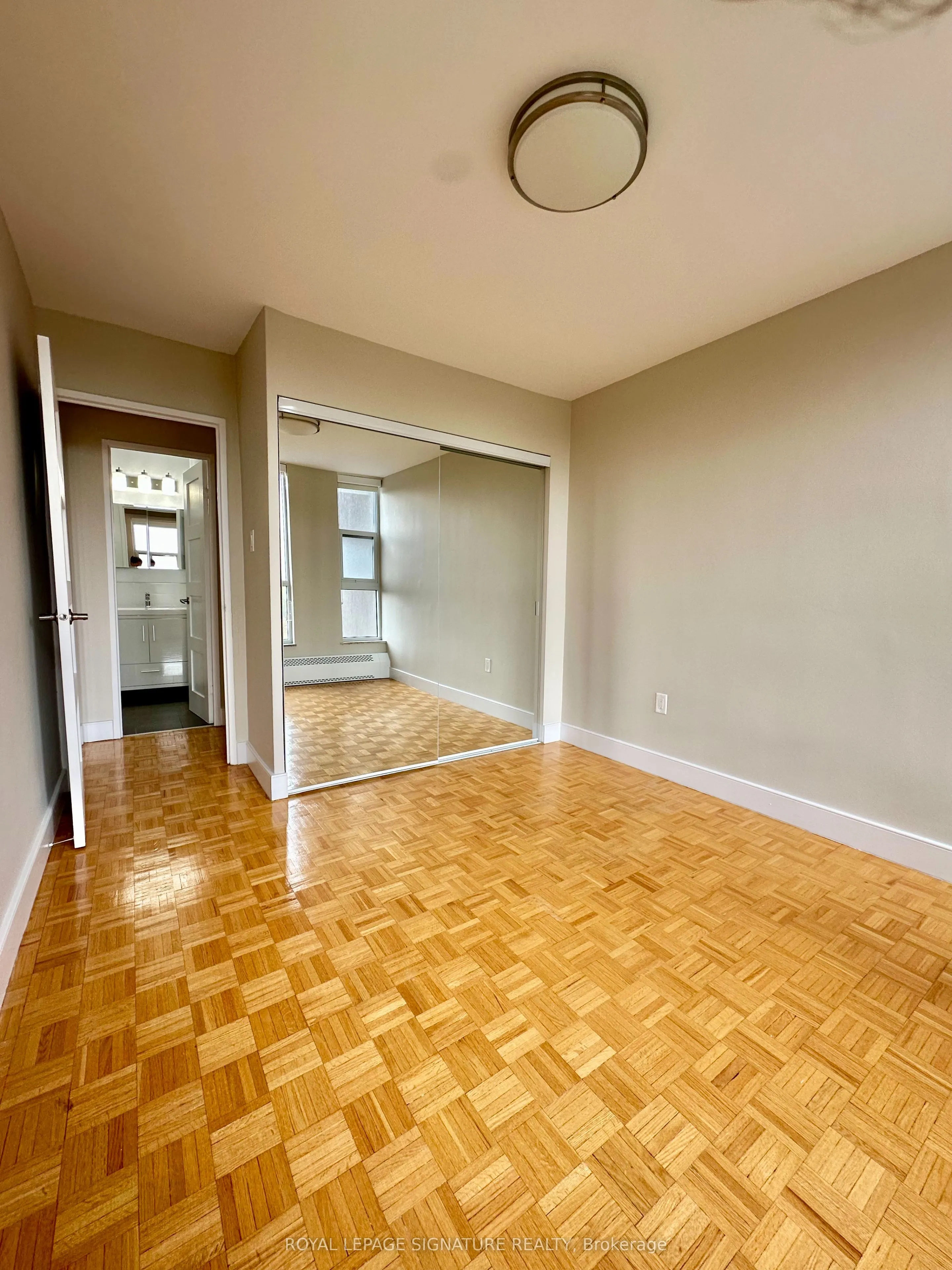 666 Spadina Avenue, #903
