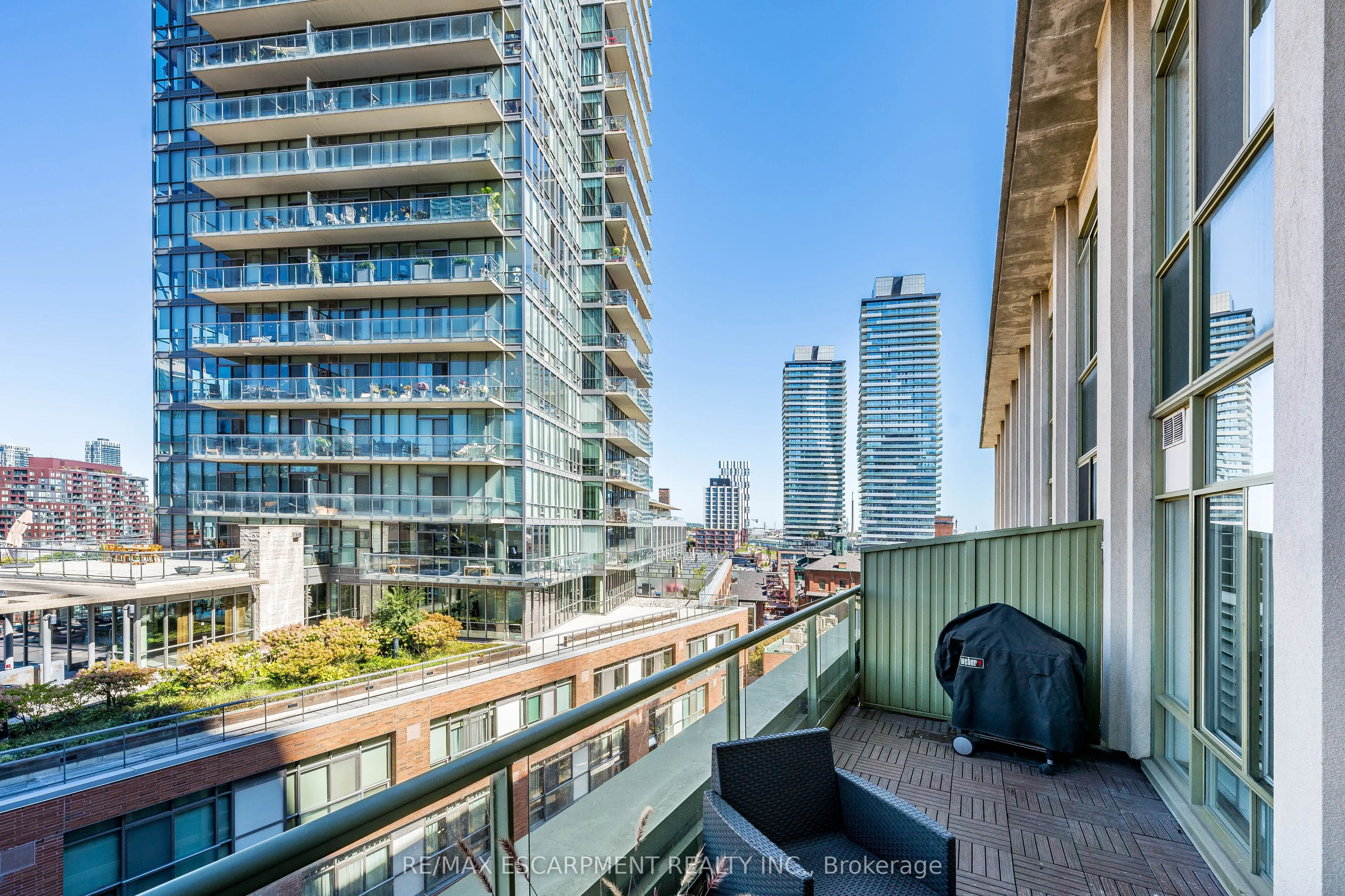 39 Parliament Street, #909