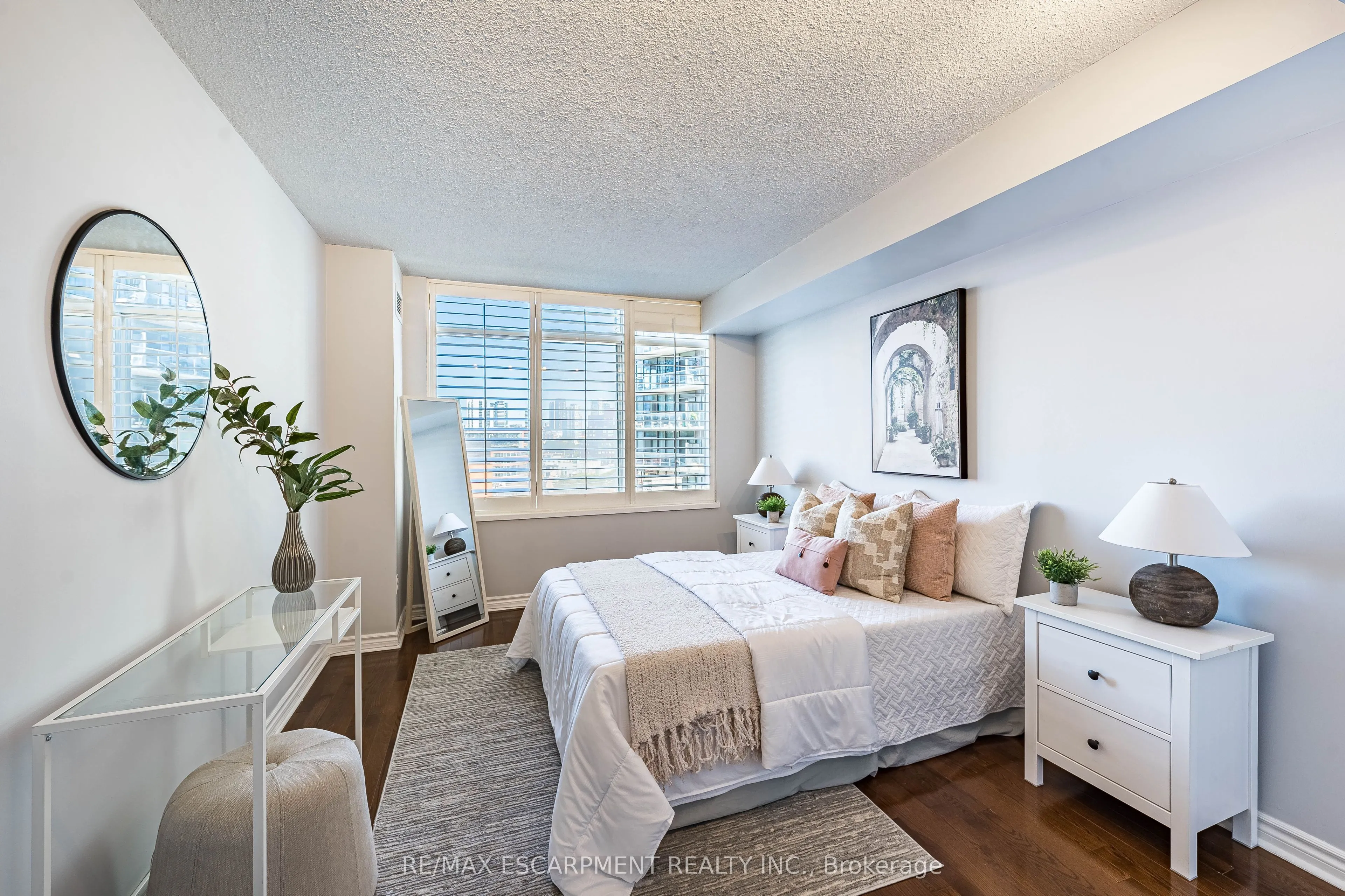 39 Parliament Street, #909