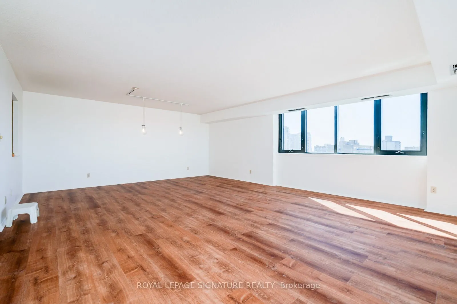 260 Heath Street W, #1304