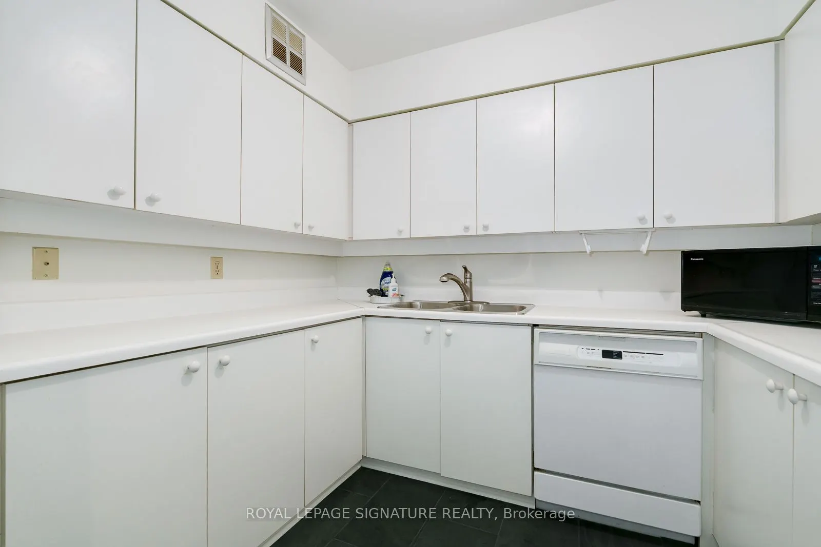 260 Heath Street W, #1304