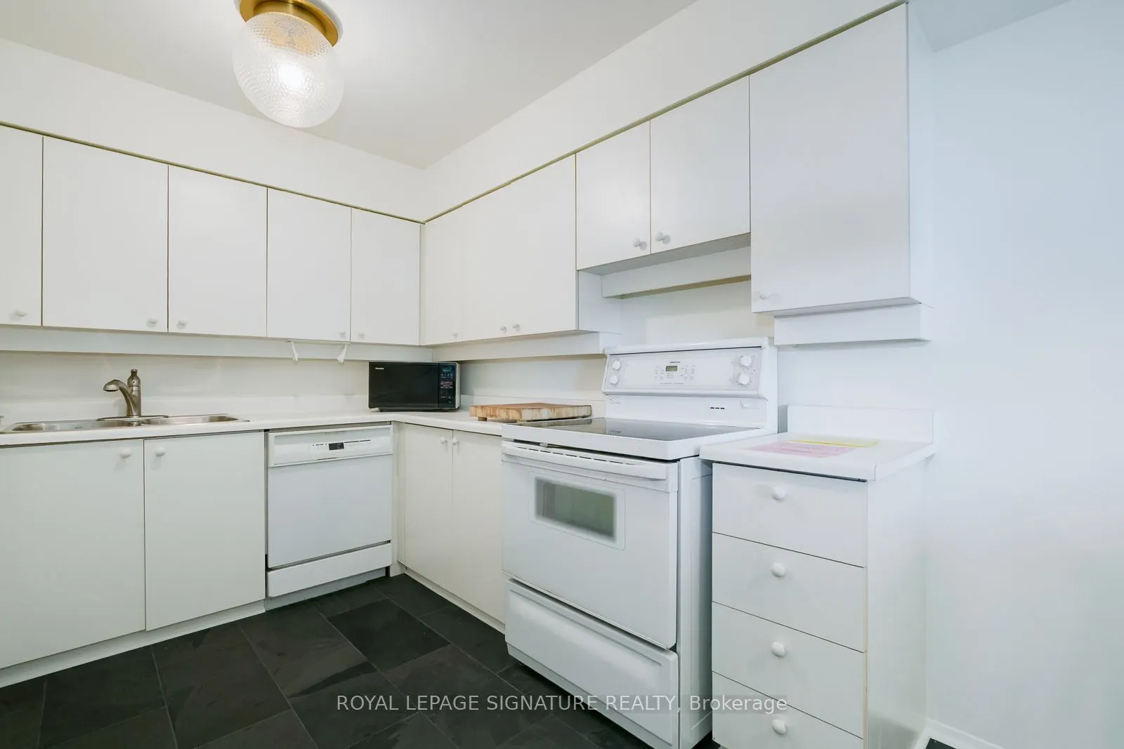 260 Heath Street W, #1304