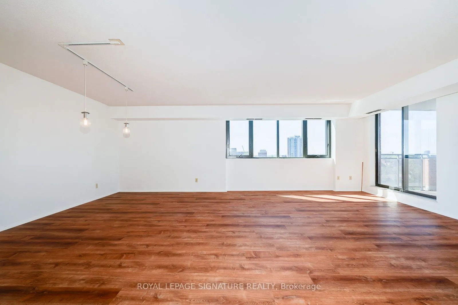 260 Heath Street W, #1304