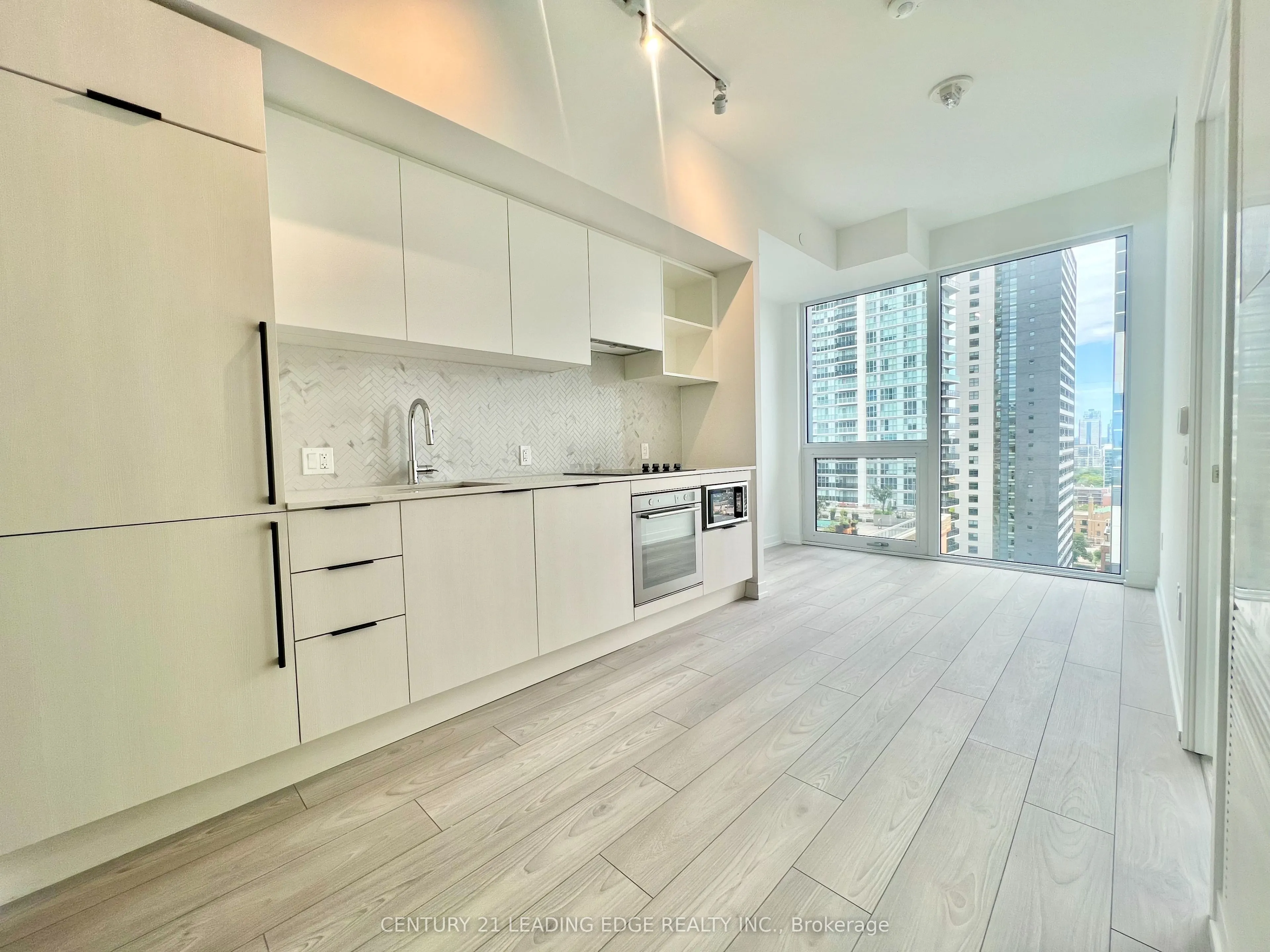 82 Dalhousie Street, #2002
