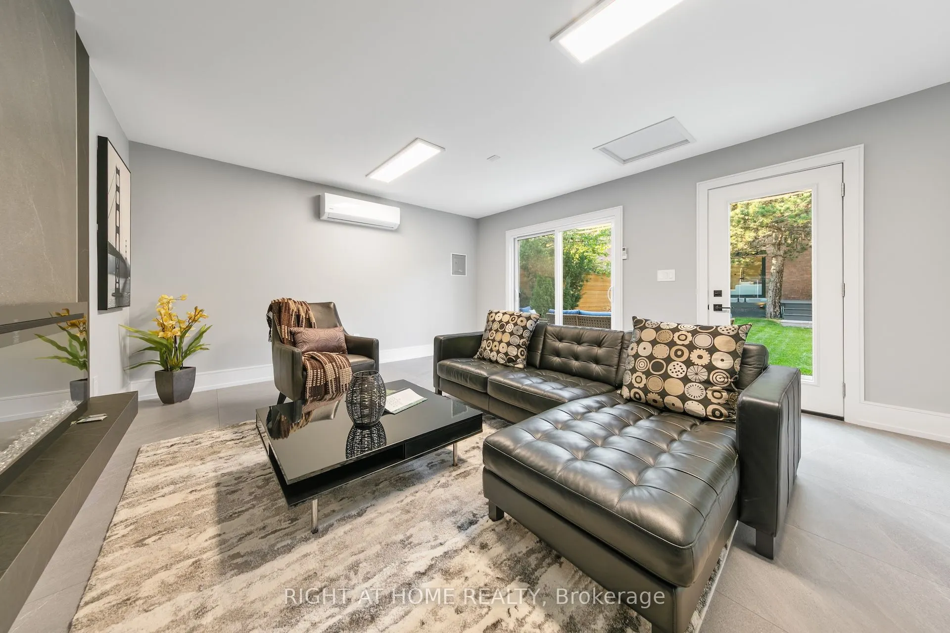 35 Woburn Avenue