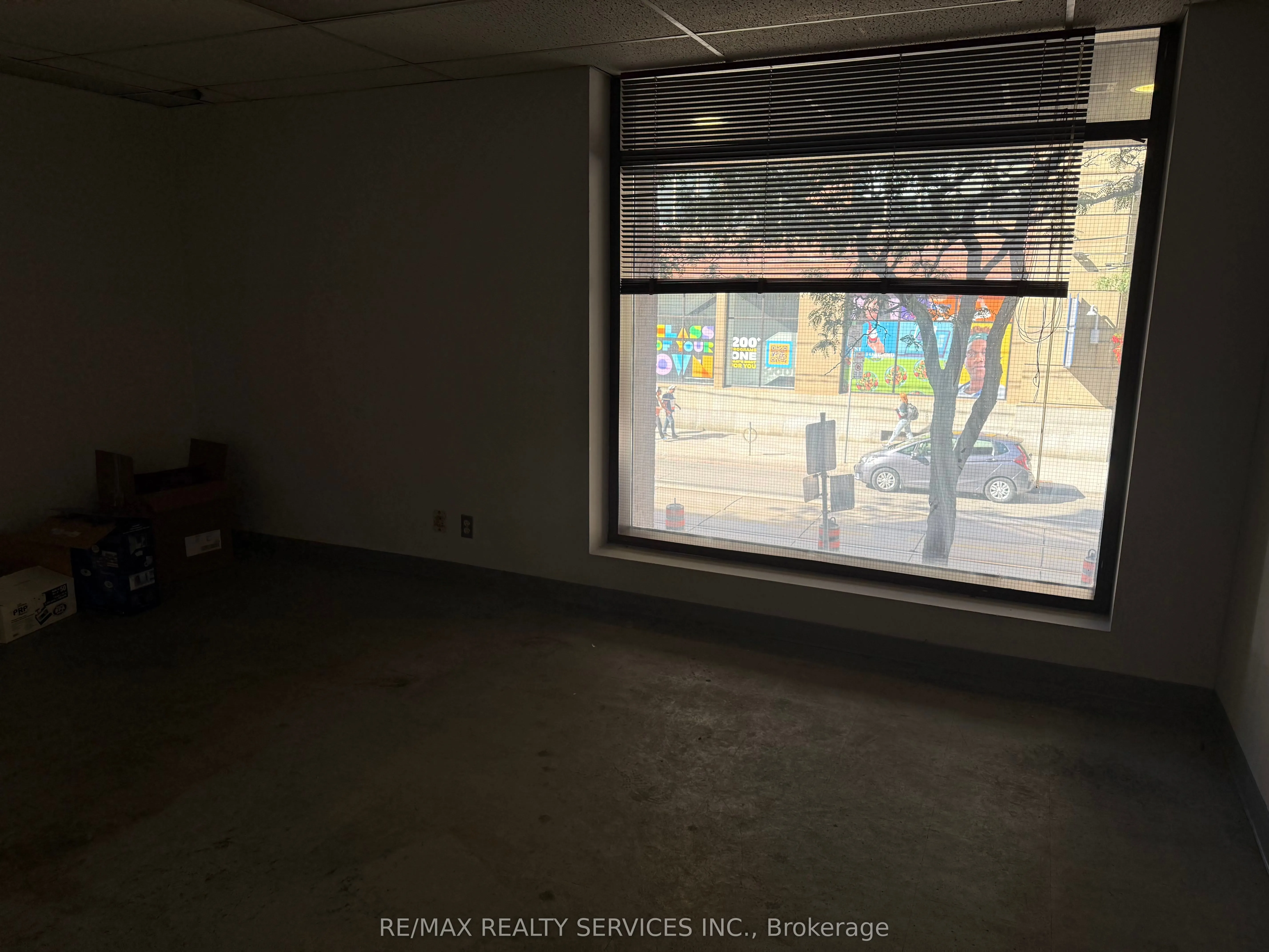 201 KING ST Street E