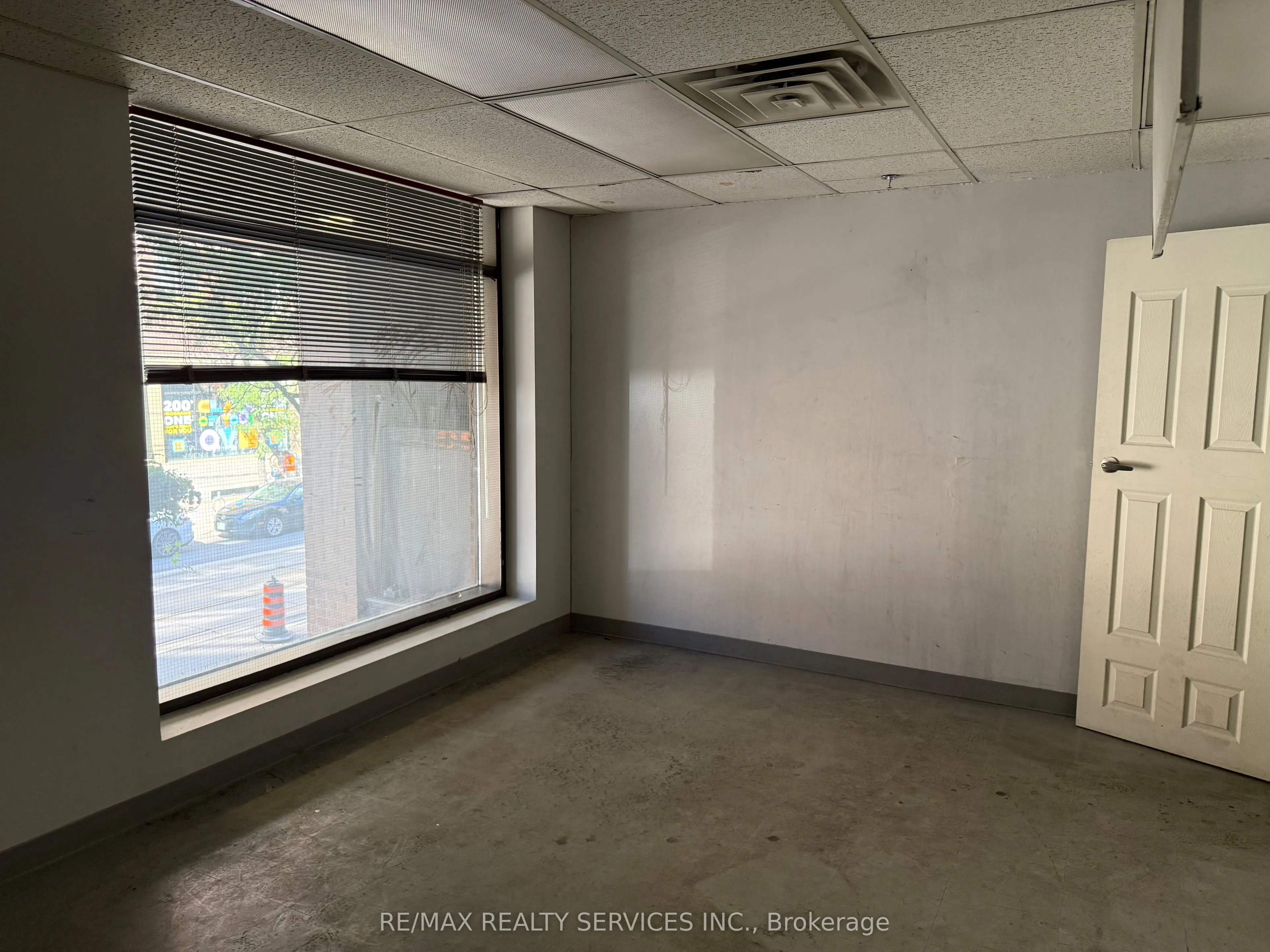 201 KING ST Street E