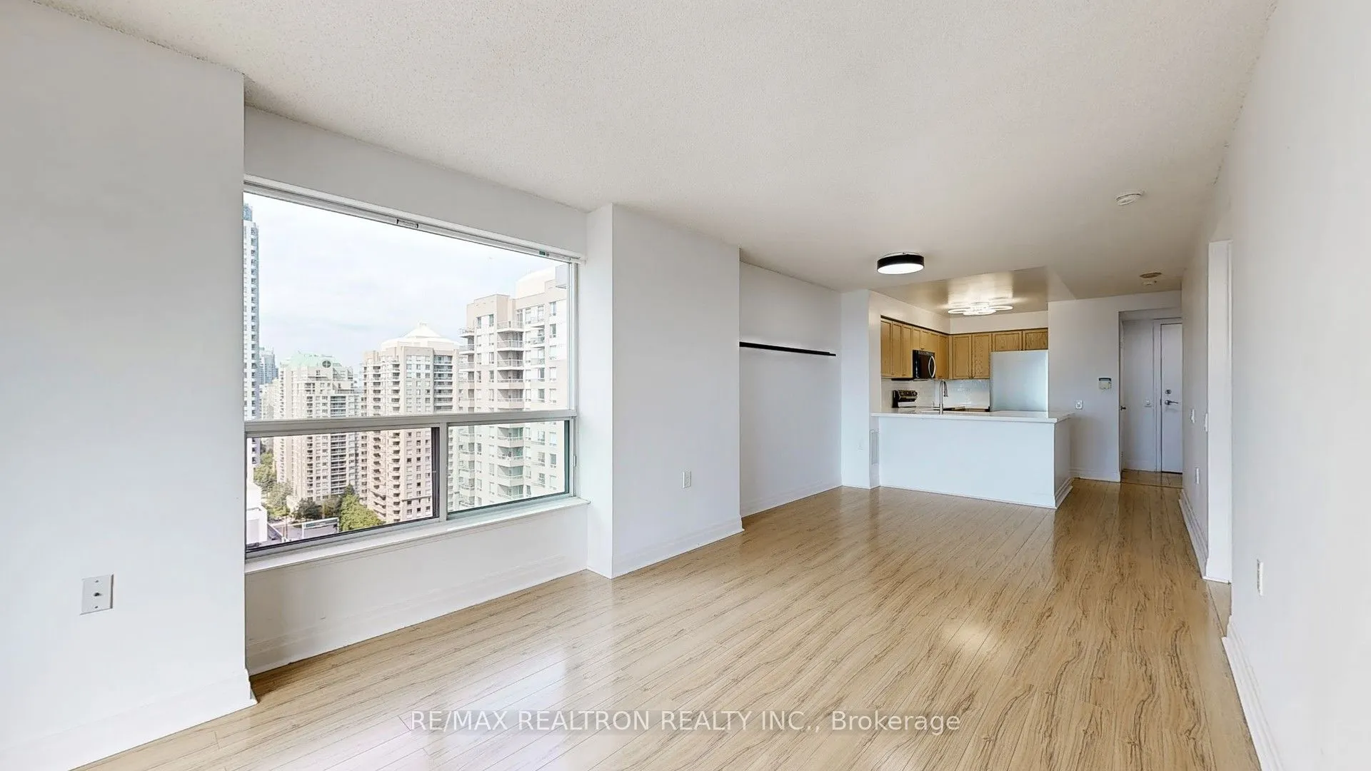 21 Hillcrest Avenue, #2007