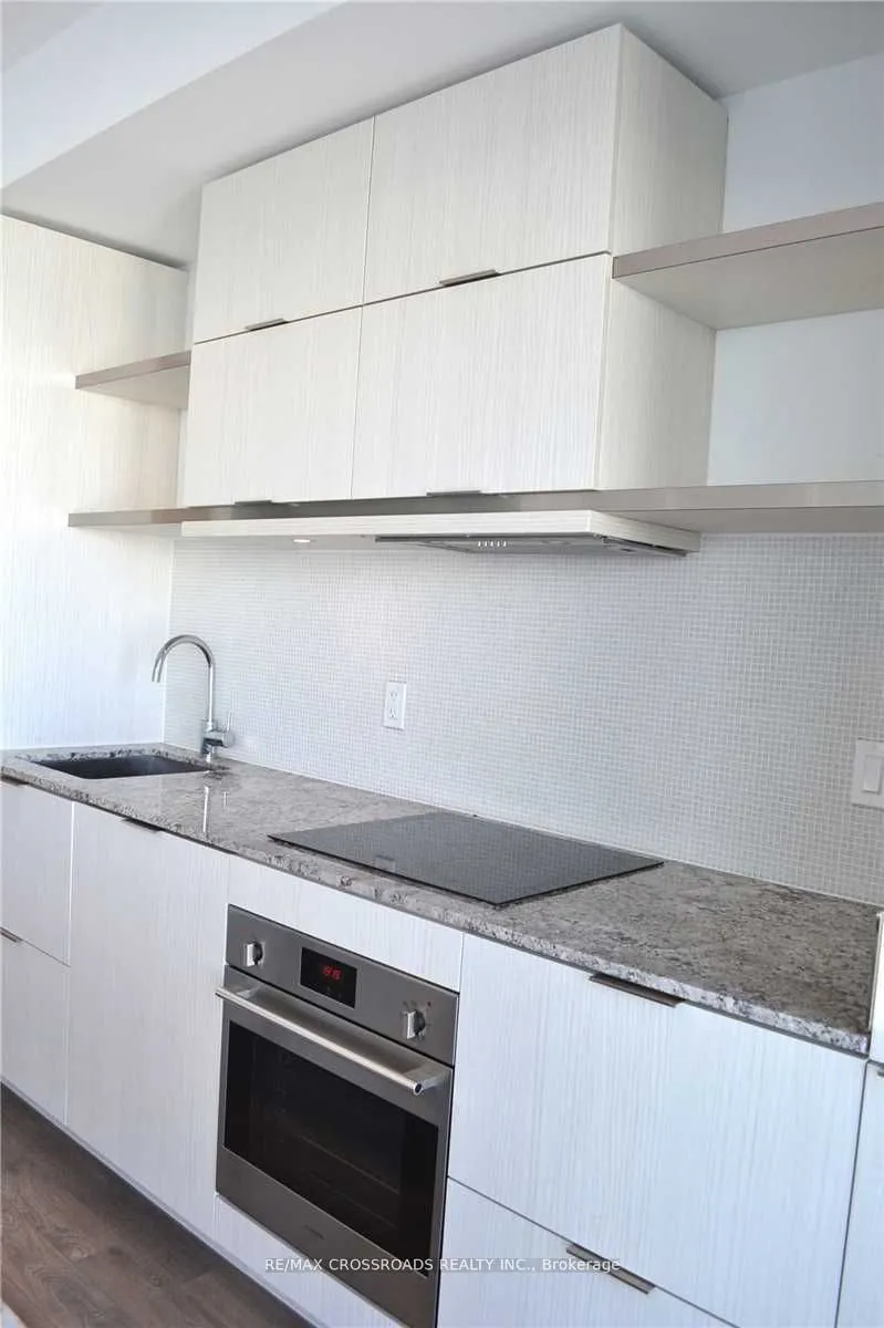197 Yonge Street, #1904