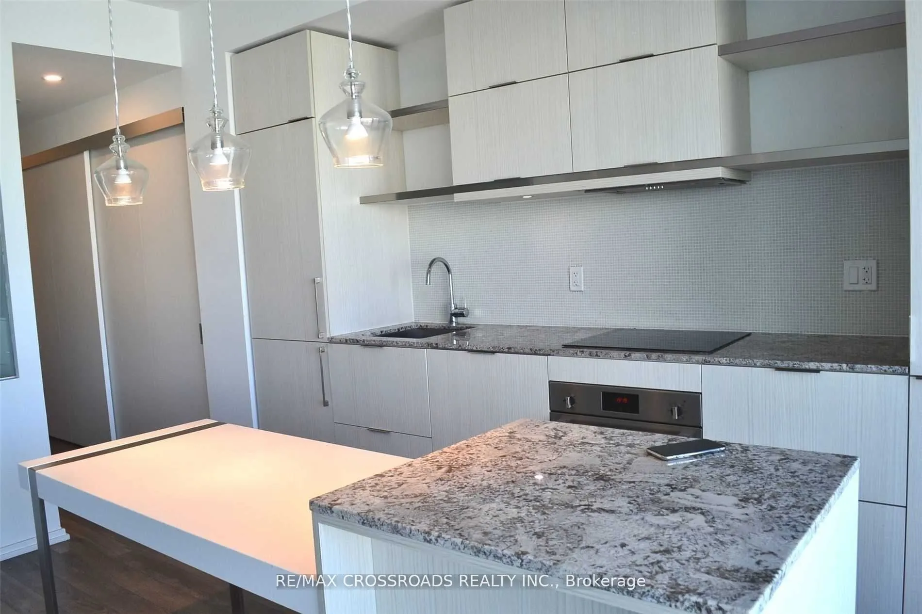 197 Yonge Street, #1904