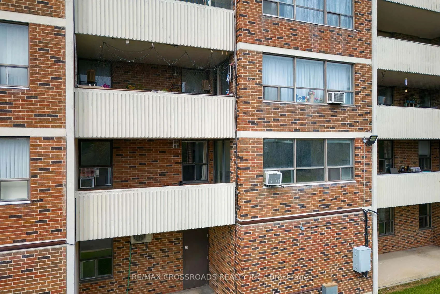 25 Sunrise Avenue, #210