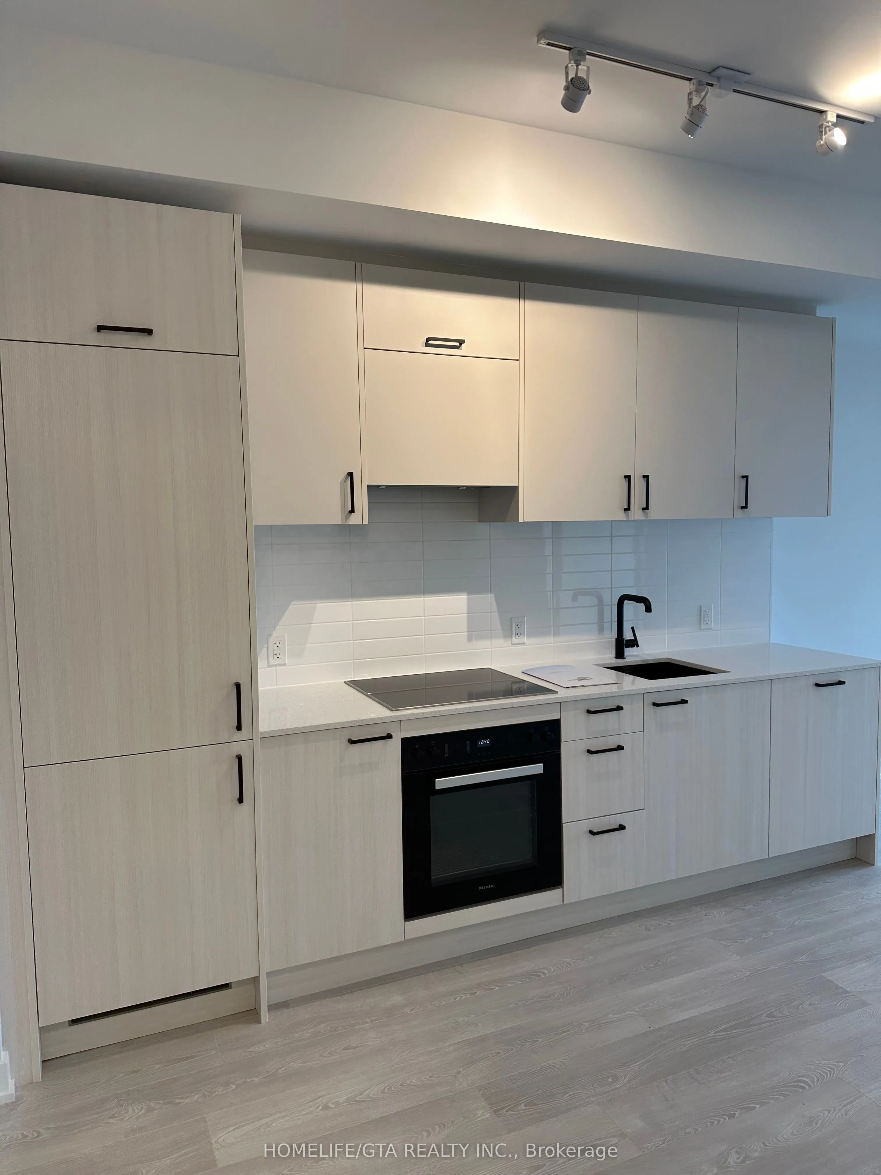 1 Kyle Lowry Road, #426